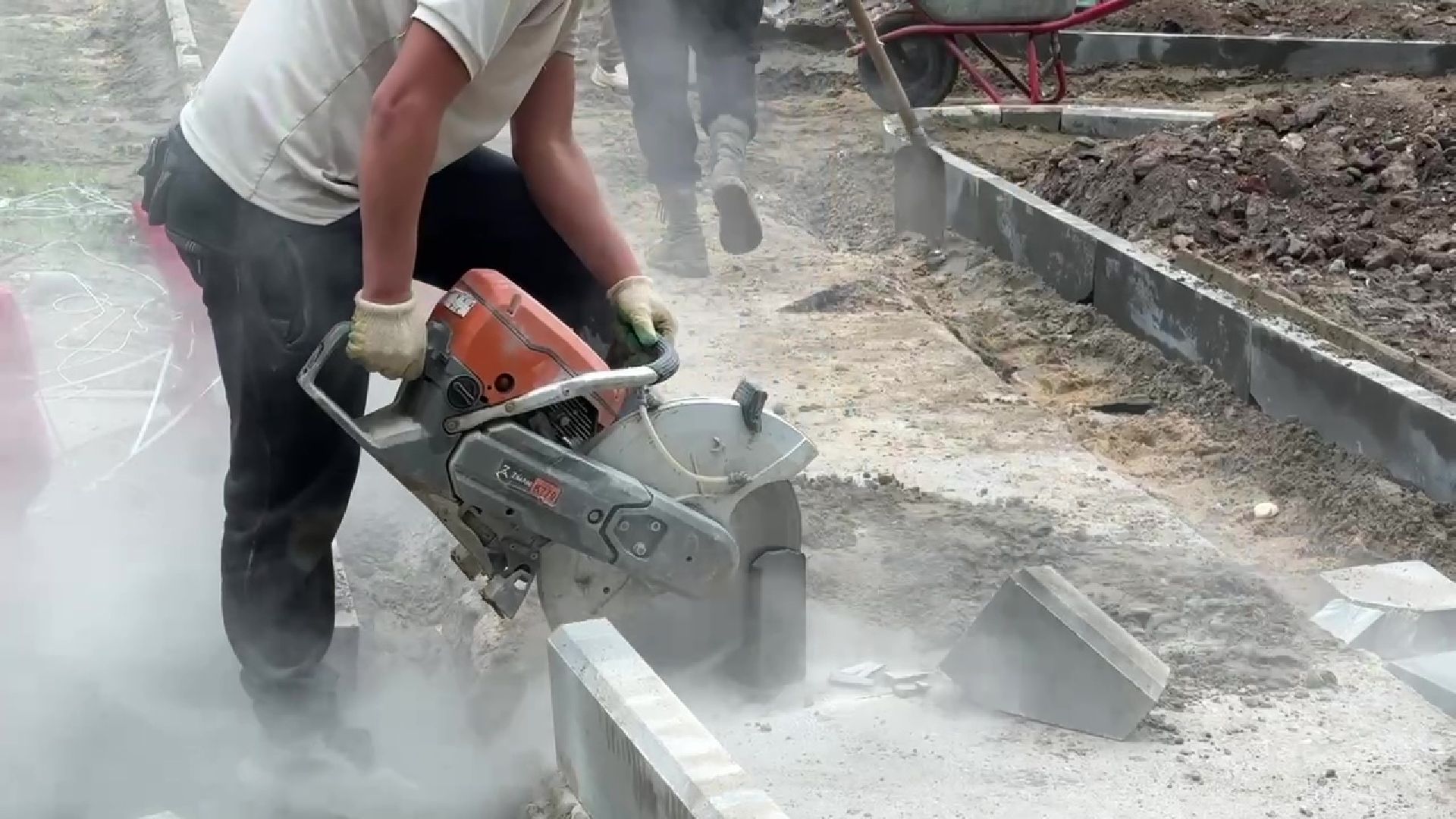 Реутов, благоустройство, комфортная городская среда, дорожки, асфальт, бордюры,