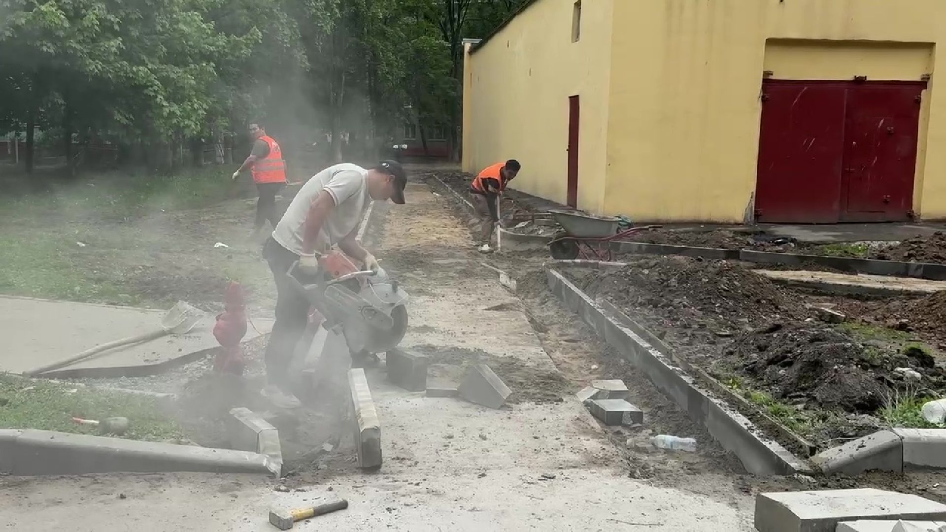 Реутов, благоустройство, комфортная городская среда, дорожки, асфальт, бордюры,