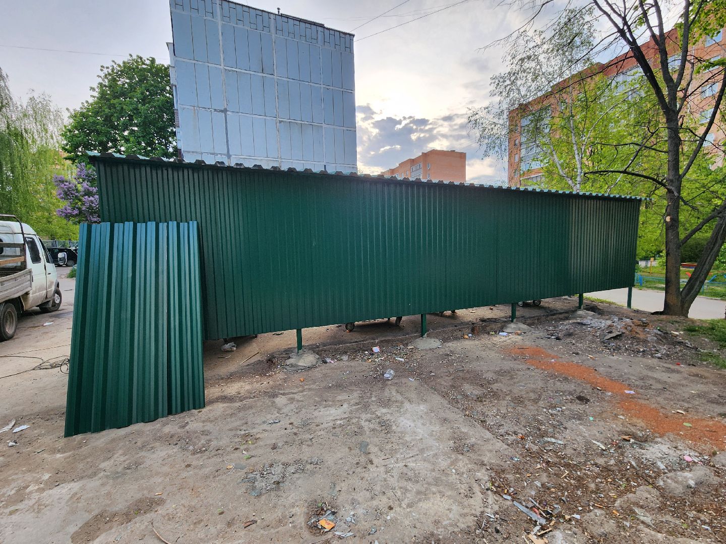 чехов, улица чехова, контейнерная площадка, капитальный ремонт, модернизация, реконструкция, новое ограждение, крыша, твердое покрытие, дополнительные баки, бункер для КГО,
