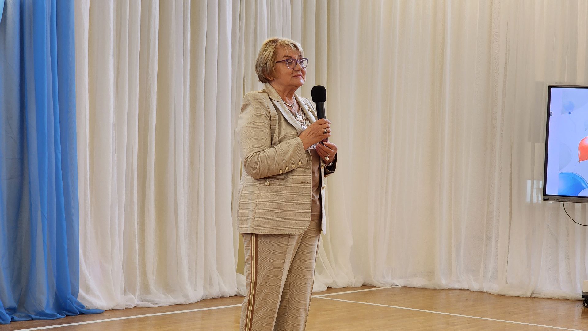 последний звонок, выпускники, гимназия, ногинск, богородский городской округ,