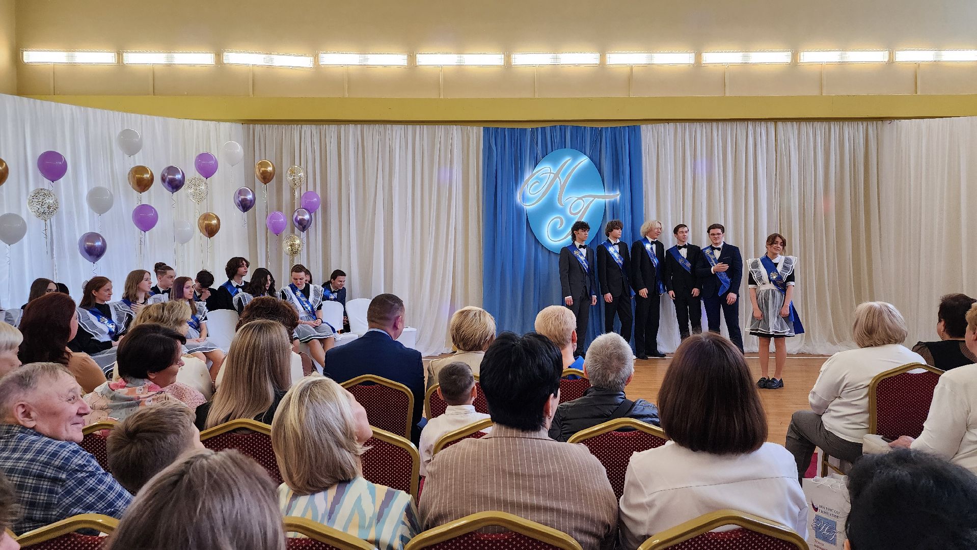 последний звонок, выпускники, гимназия, ногинск, богородский городской округ,