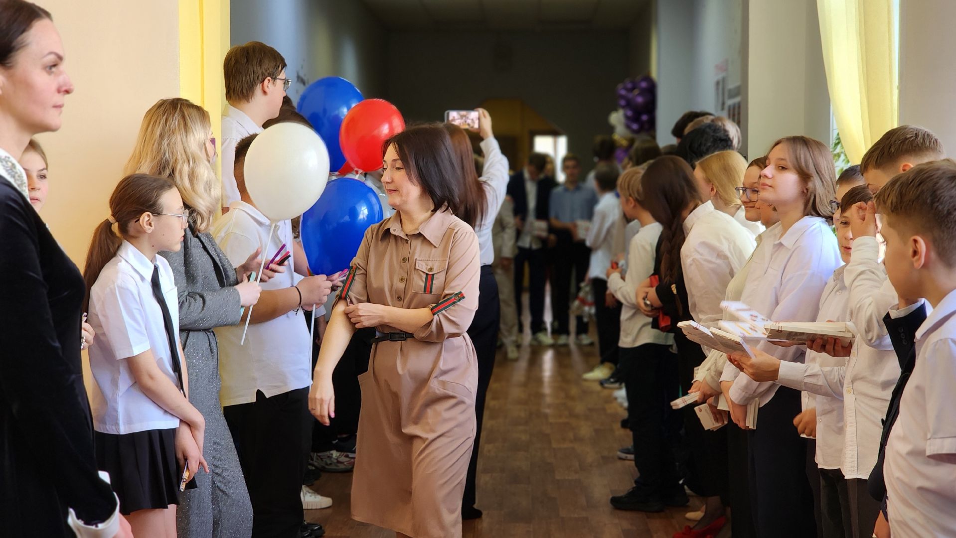 последний звонок, выпускники, гимназия, ногинск, богородский городской округ,