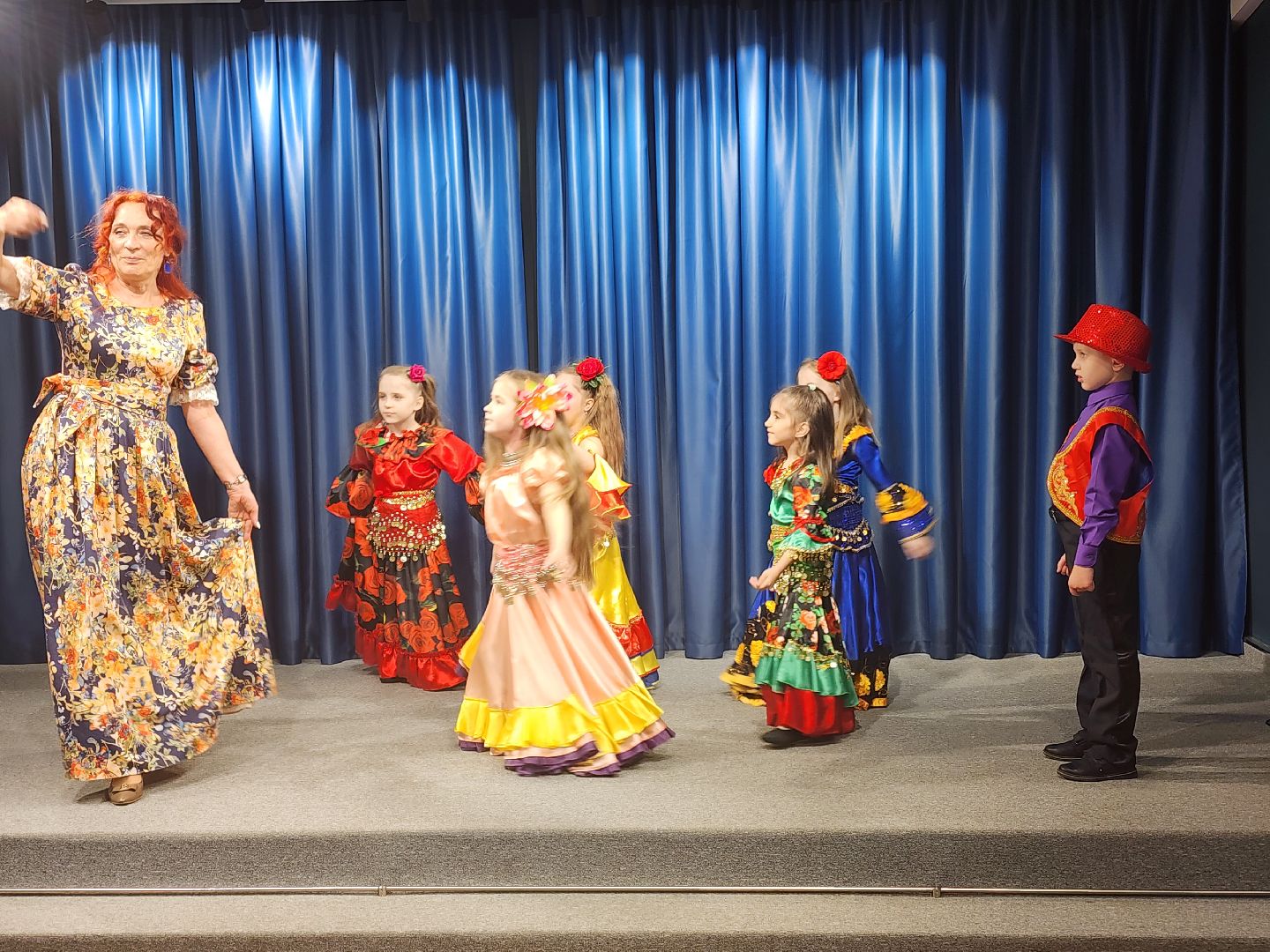долгопрудный,  кмц долгопрудный, центральная модельная библиотека, детская группа хореографического коллектива, восточный танец, цыганский танец, дети,
