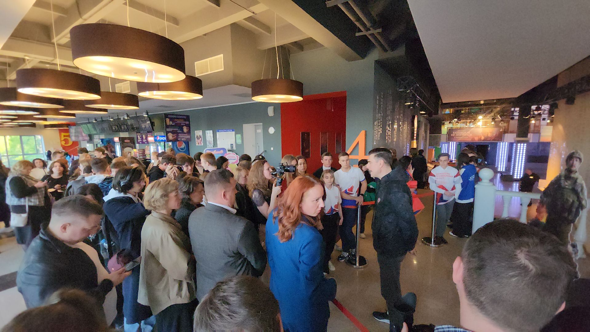 Люберцы, алдан, сво, актер дмитрий дюжев, кинотеатр октябрь в люберцах, спецпоказ фильма,