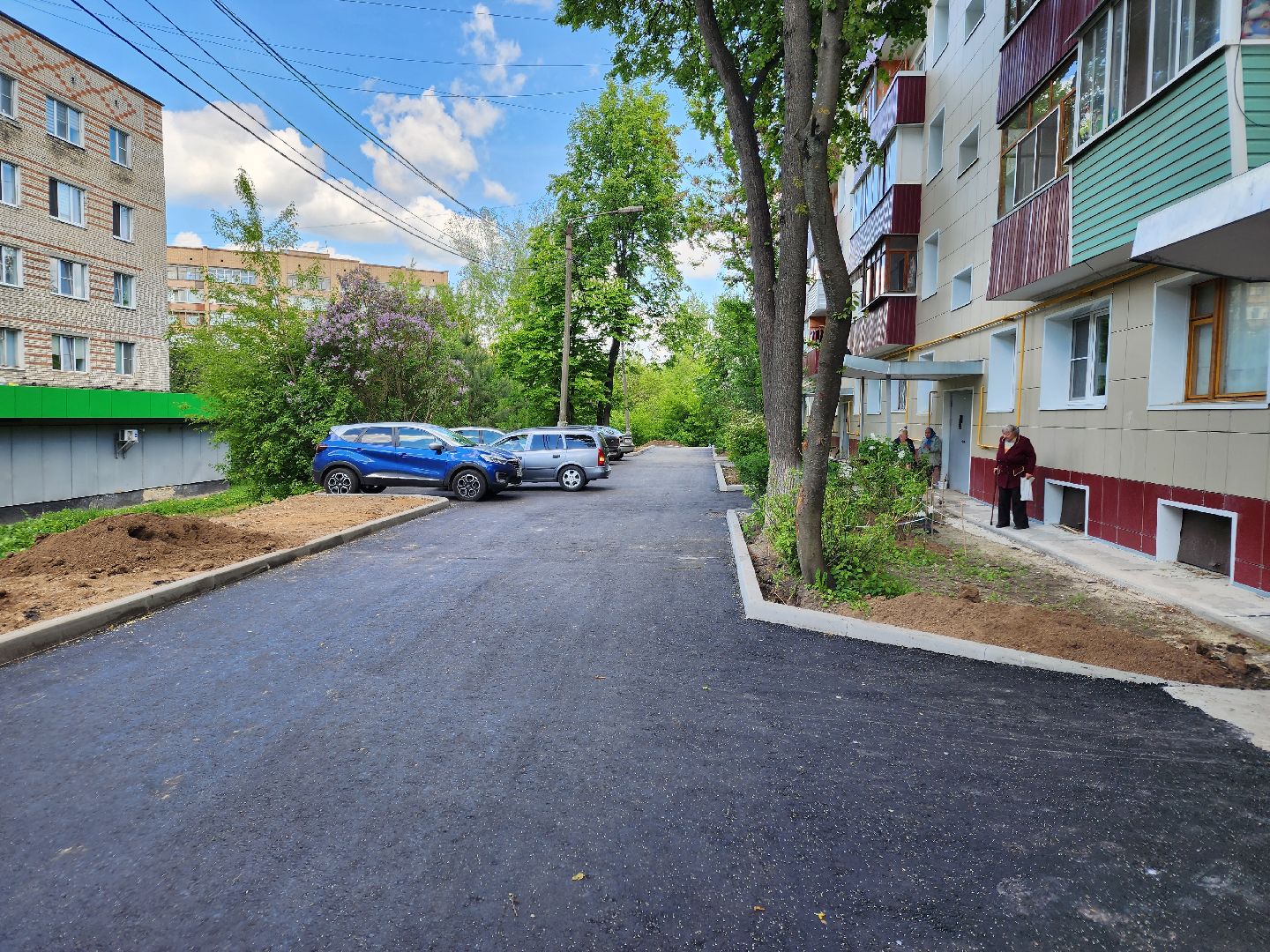 чехов, улица чехова, дворы, комплексное благоустройство, обновление, ремонт, парковки, проезды, пешеходные дорожки, спортивная площадка, зоны отдыха, скамейки, освещение, формирование комфортной городской среды,