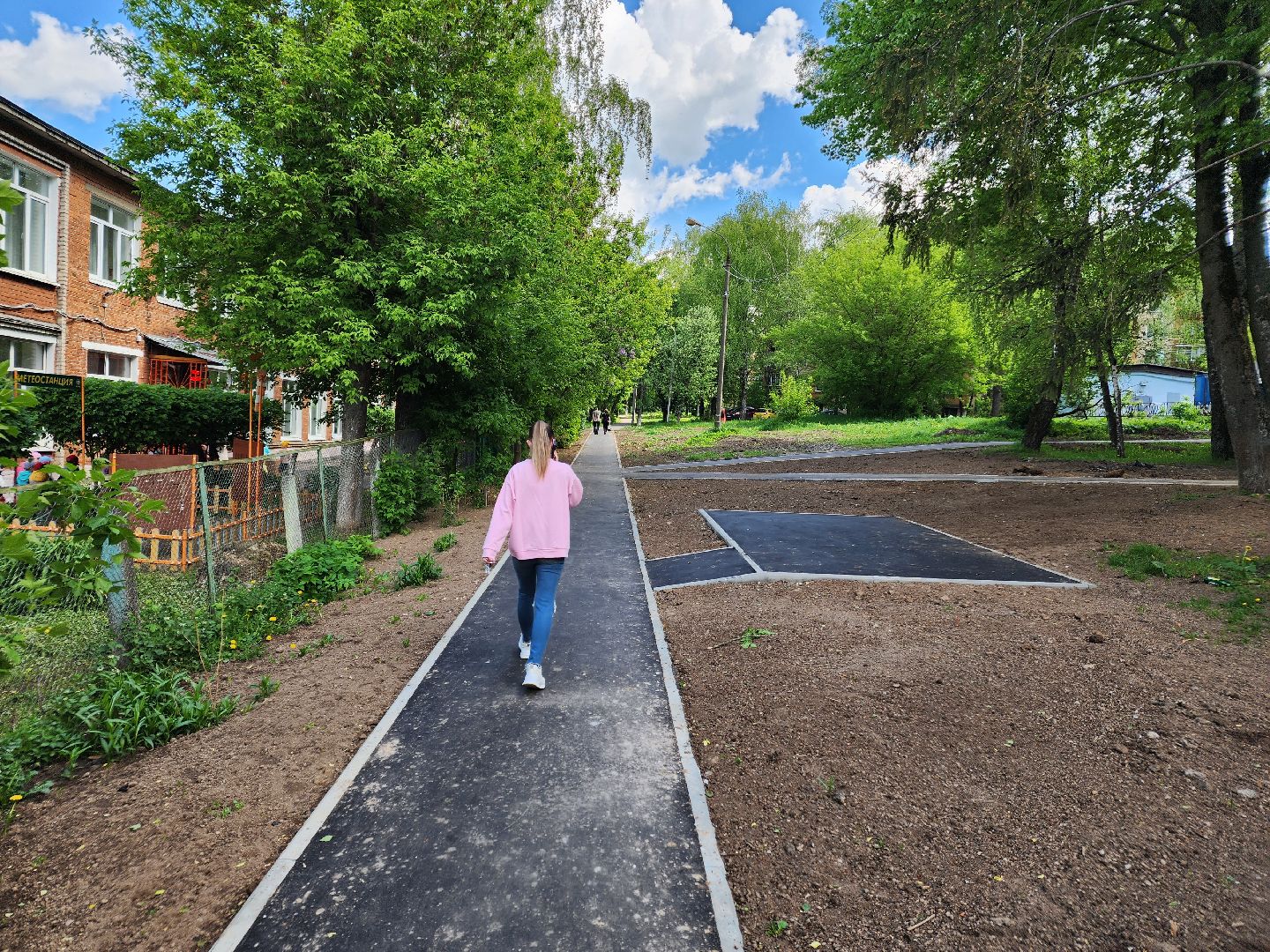 чехов, улица чехова, дворы, комплексное благоустройство, обновление, ремонт, парковки, проезды, пешеходные дорожки, спортивная площадка, зоны отдыха, скамейки, освещение, формирование комфортной городской среды,