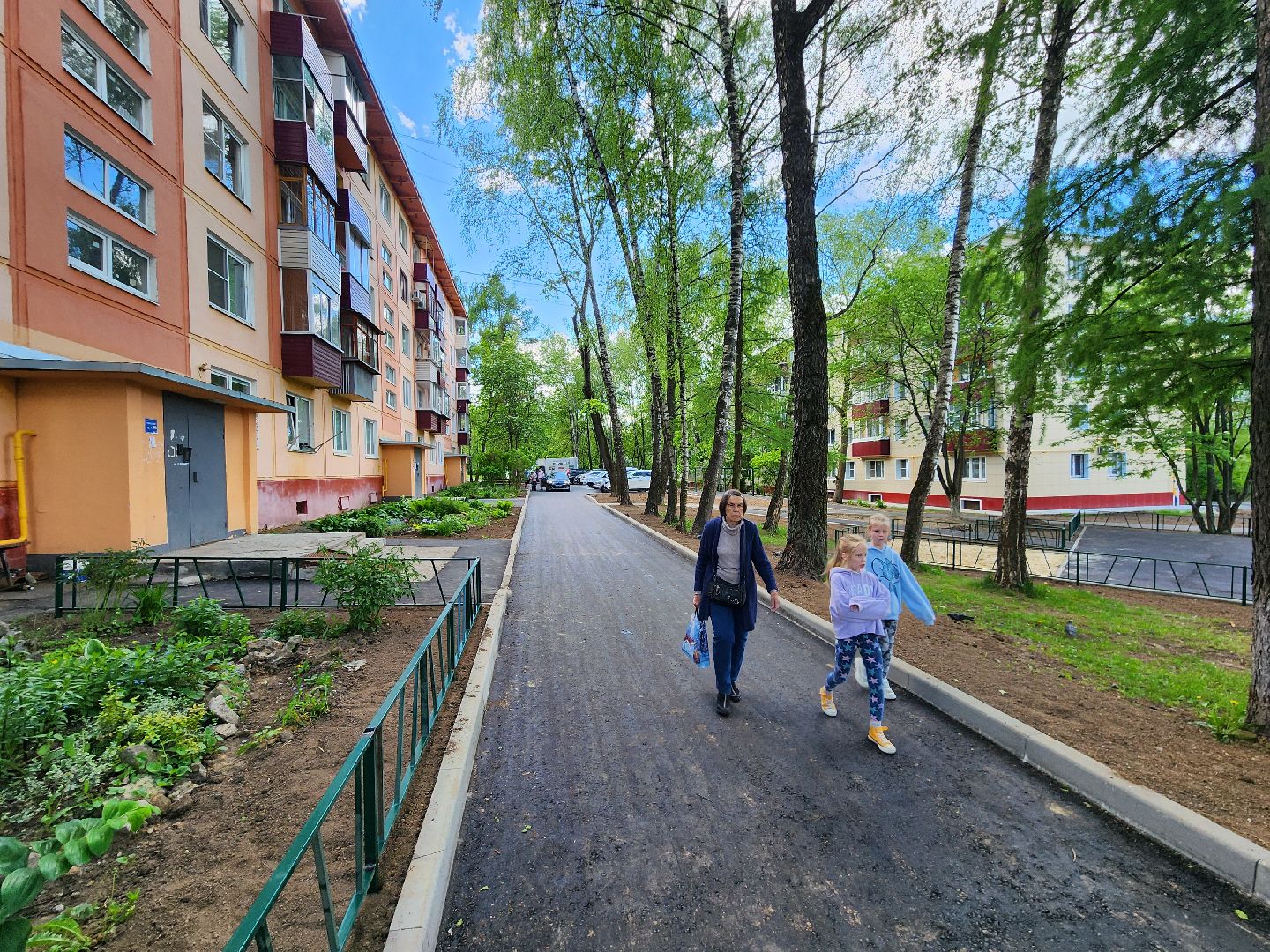 чехов, улица чехова, дворы, комплексное благоустройство, обновление, ремонт, парковки, проезды, пешеходные дорожки, спортивная площадка, зоны отдыха, скамейки, освещение, формирование комфортной городской среды,