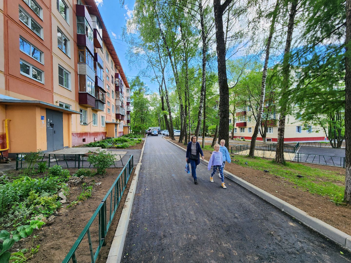 чехов, улица чехова, дворы, комплексное благоустройство, обновление, ремонт, парковки, проезды, пешеходные дорожки, спортивная площадка, зоны отдыха, скамейки, освещение, формирование комфортной городской среды,