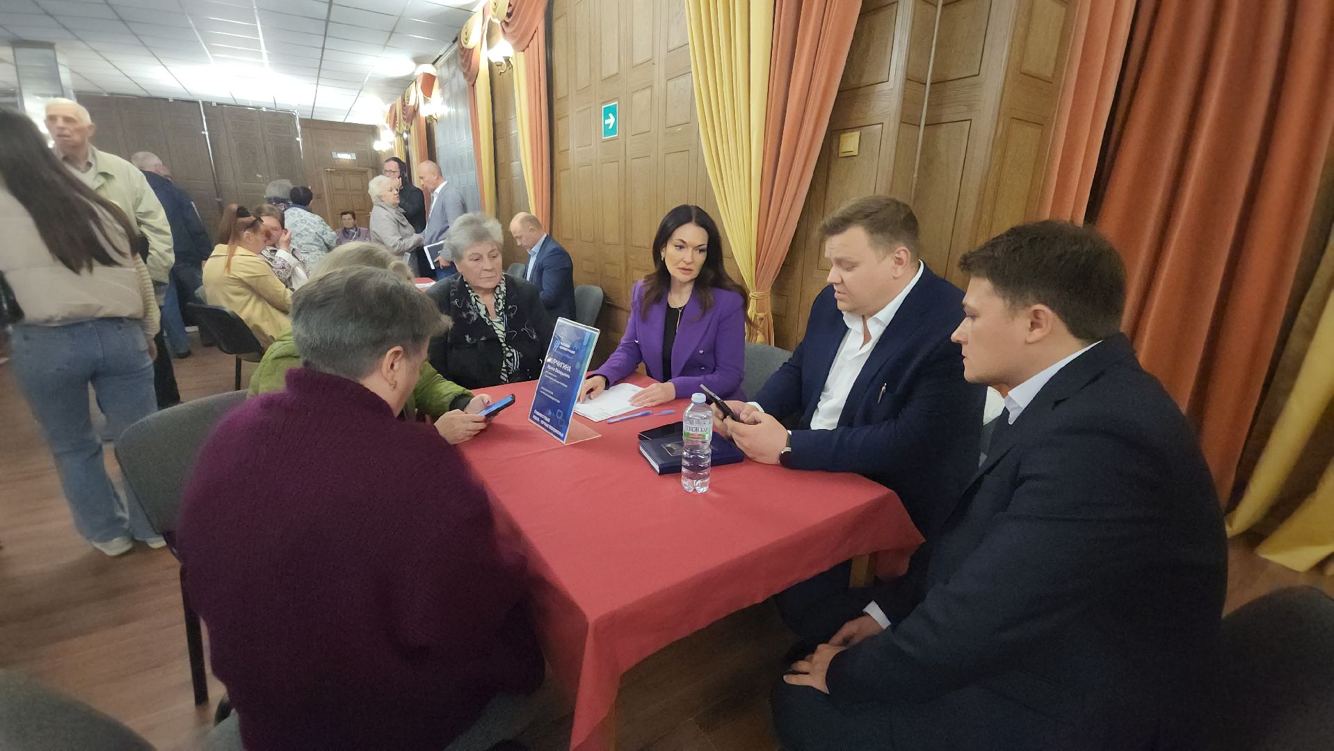 глава городского округа люберцы владимир волков, выездная администиация, просьба жителей, детская игровая площадка,