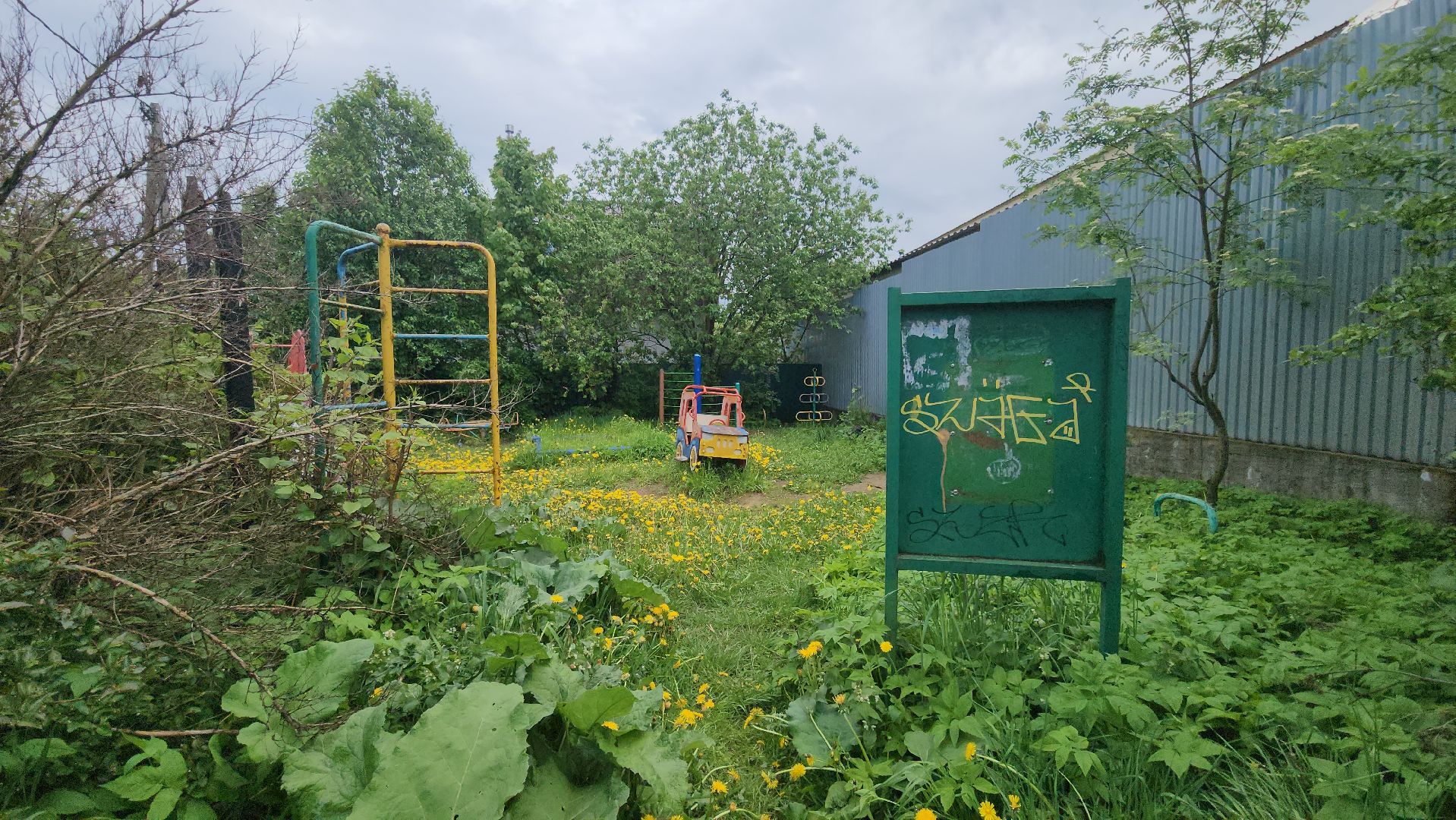 глава городского округа люберцы владимир волков, выездная администиация, просьба жителей, детская игровая площадка,