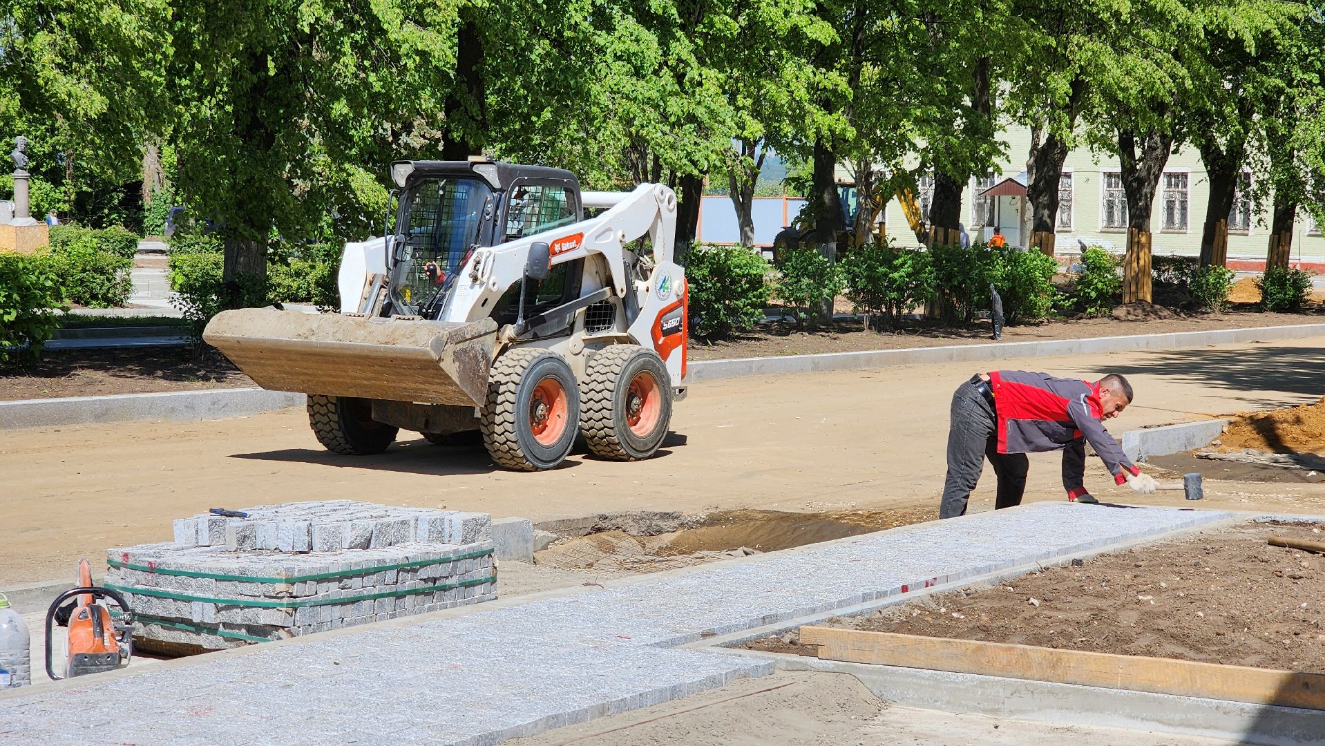 кашира, благоустройство, исторический центр, тротуарная плитка, сквер, бордюры, сухой фонтан,