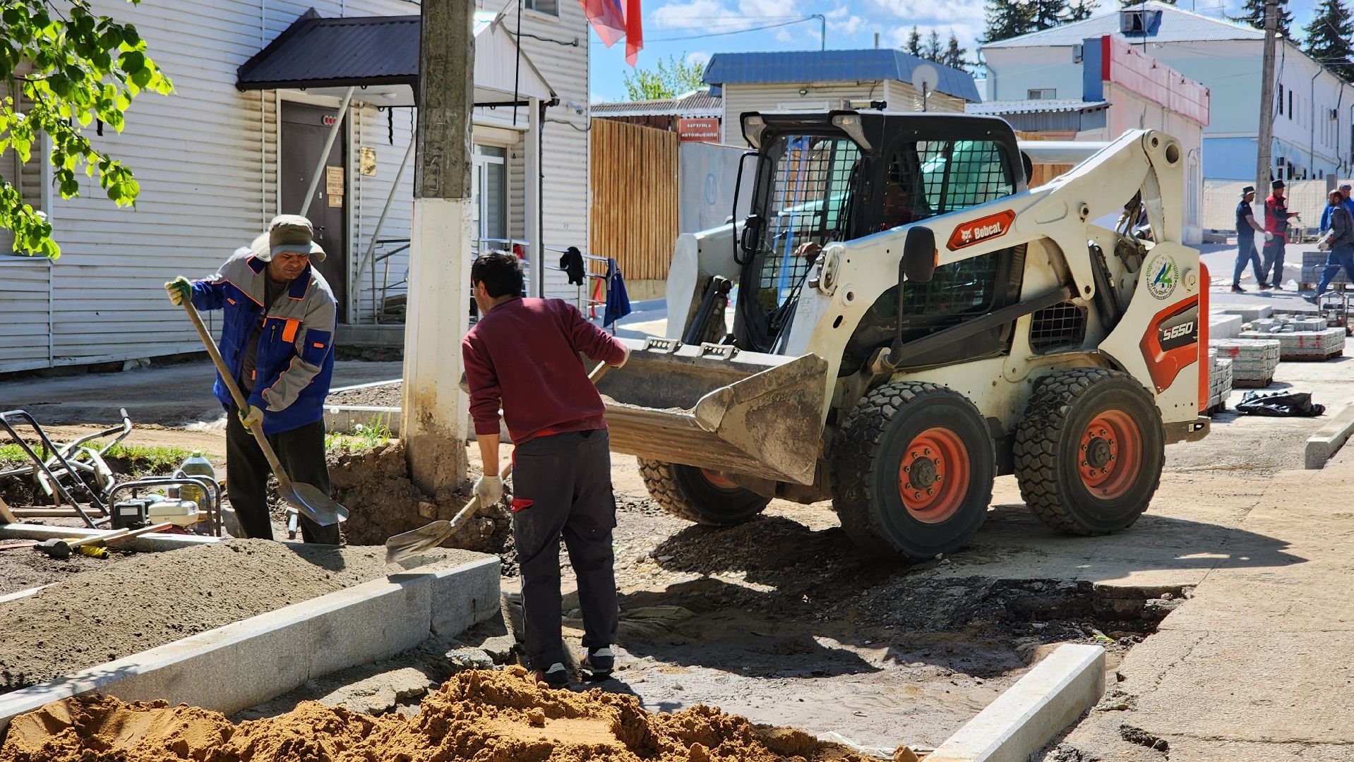 кашира, благоустройство, исторический центр, тротуарная плитка, сквер, бордюры, сухой фонтан,