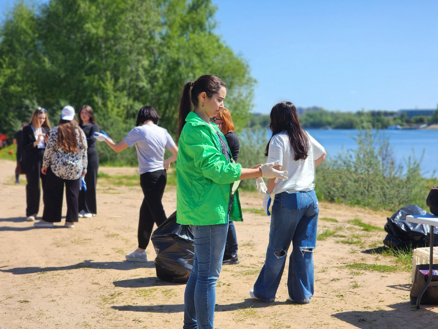 дубна, молодая гвардия, волонтеры подмосковья, субботник, день волги,