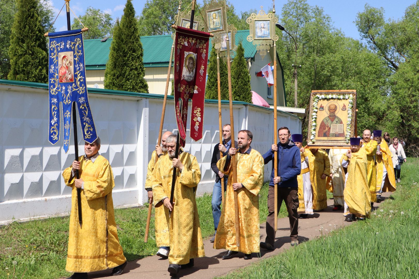 серебряные пруды, никольский храм 190 лет,