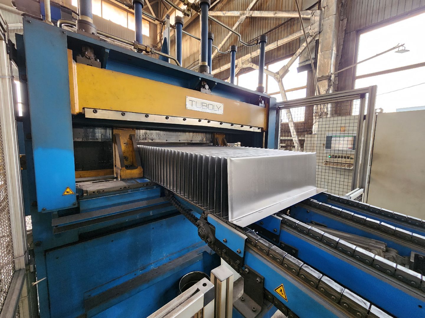 чехов, деревня люторецкое, завод электрощит, электротехническое оборудование, передовые технологии, автоматизация процессов, современное оборудование, станки, автоматизированные линии, уникальные разработки,