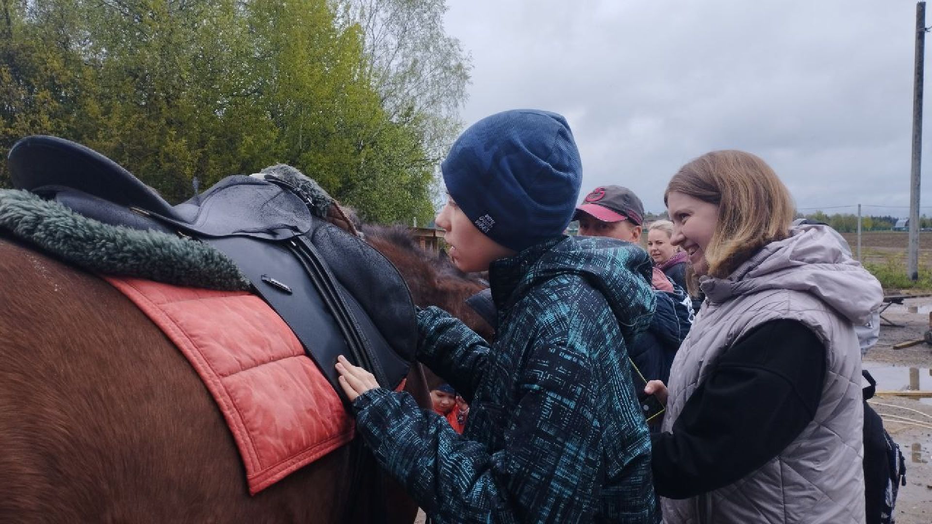 ивантеевка, центр социального обслуживания, иппотерапия, лошади, дети с овз, дети инвалиды,конный клуб,