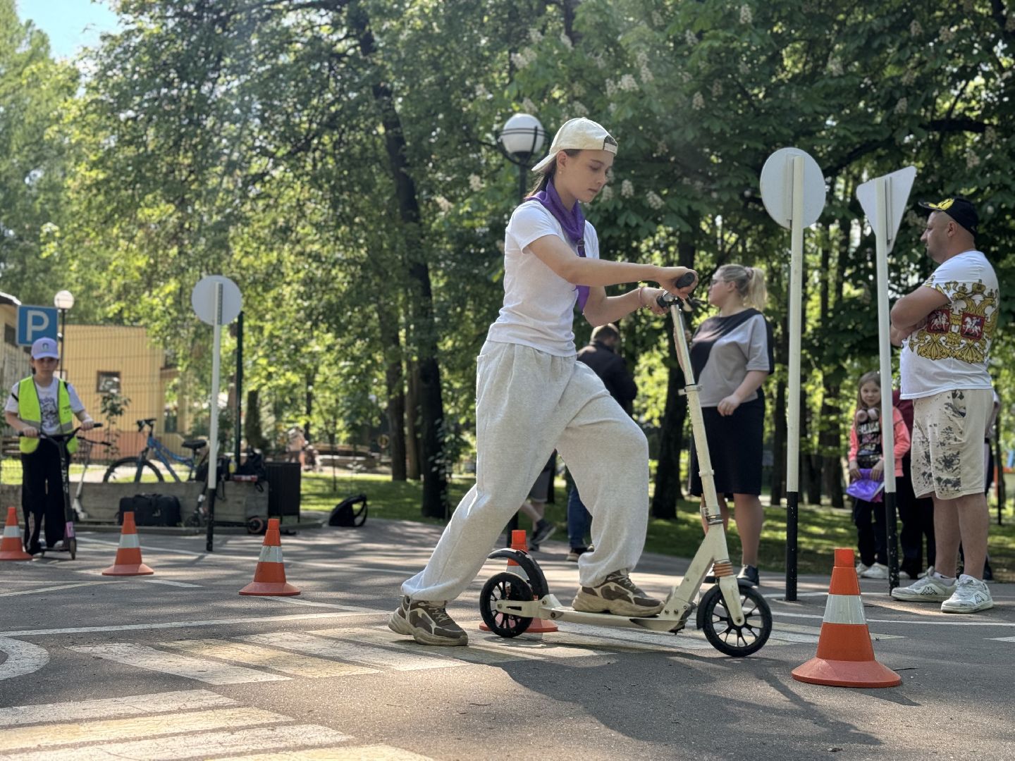 внимание дети, правила безопасности дорожного движения, сотрудники гибдд, ленинский городской округ, центральный парк видного, школьники ,
