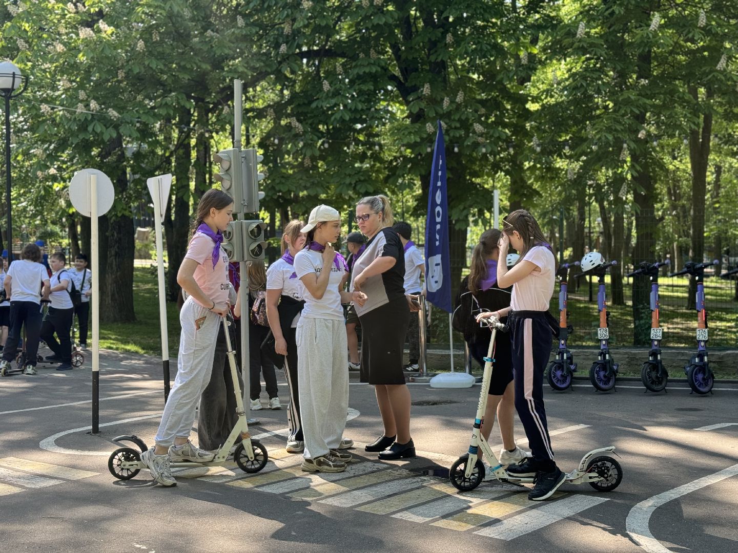 внимание дети, правила безопасности дорожного движения, сотрудники гибдд, ленинский городской округ, центральный парк видного, школьники ,