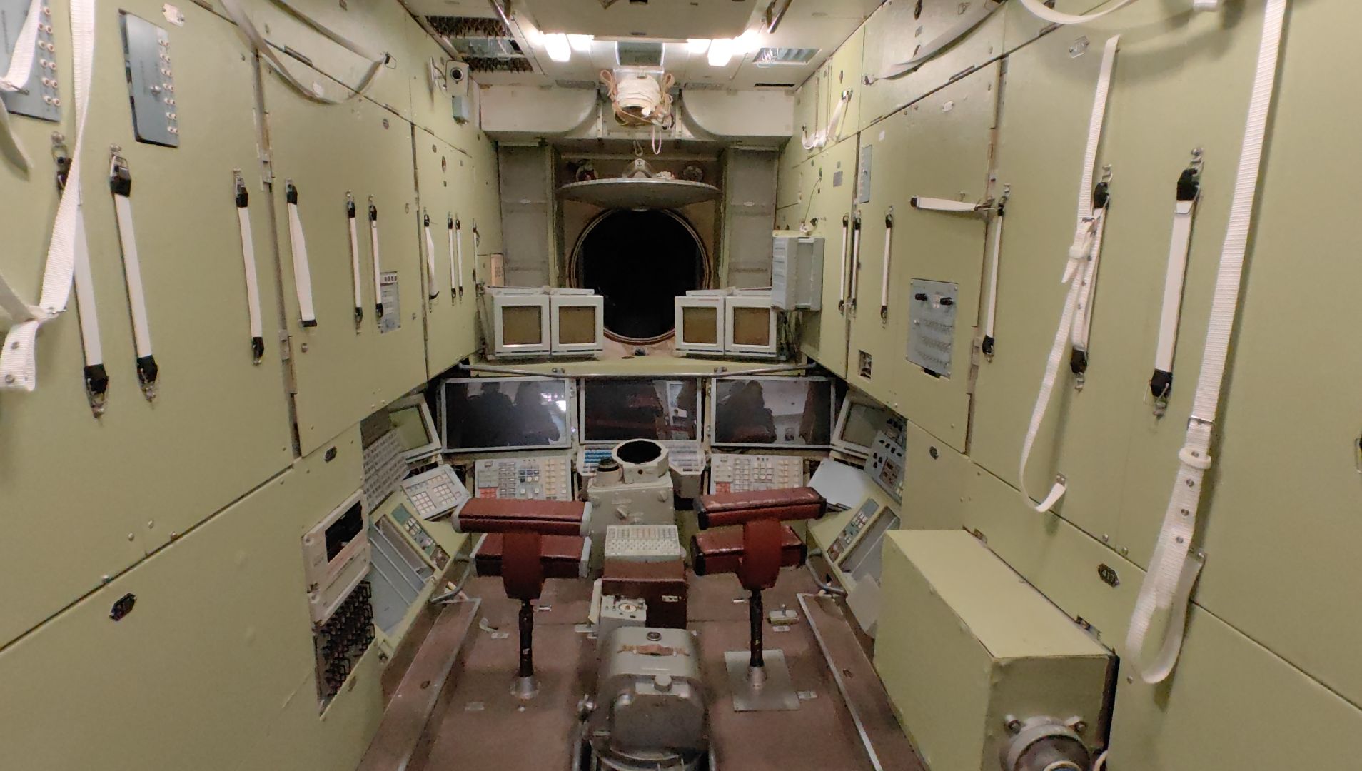 сурдокамера, спускаемый аппарат, капсула, Центр подготовки космонавтов, центрифуга, невесомость,