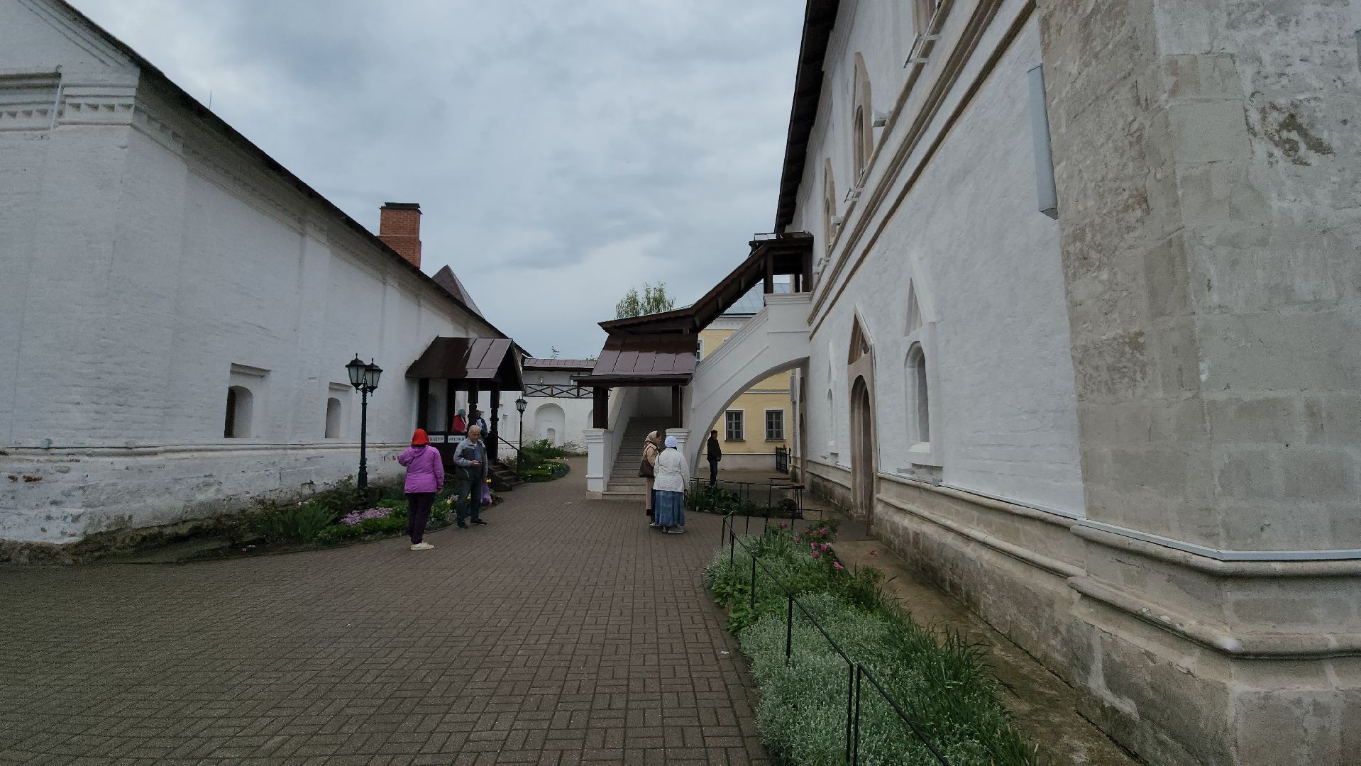 серпухов, владычная слобода, женский монастырь, монастыринг, туризм в монастыре, улица октябрьская,