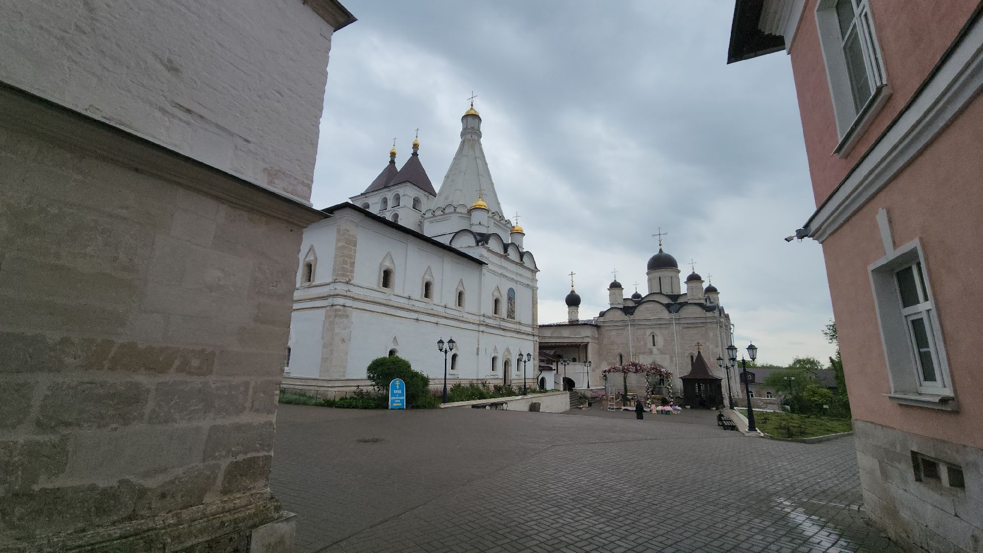 серпухов, владычная слобода, женский монастырь, монастыринг, туризм в монастыре, улица октябрьская,