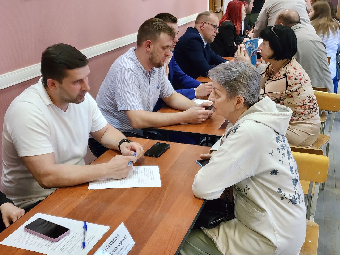 чехов, выездная администрация, встреча с жителями, обращения граждан, улица чехова, жилой дом, ремонт в подъезде, уборка в подъезде, содержание жилого дома, мбу чеховское благоустройство, глава округа михаил собакин,