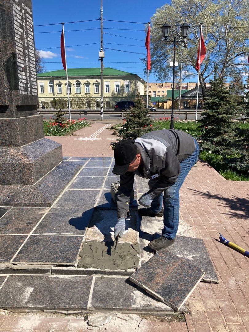 Солнечногорск, Советская площадь, братская могила, 9 мая, памятник