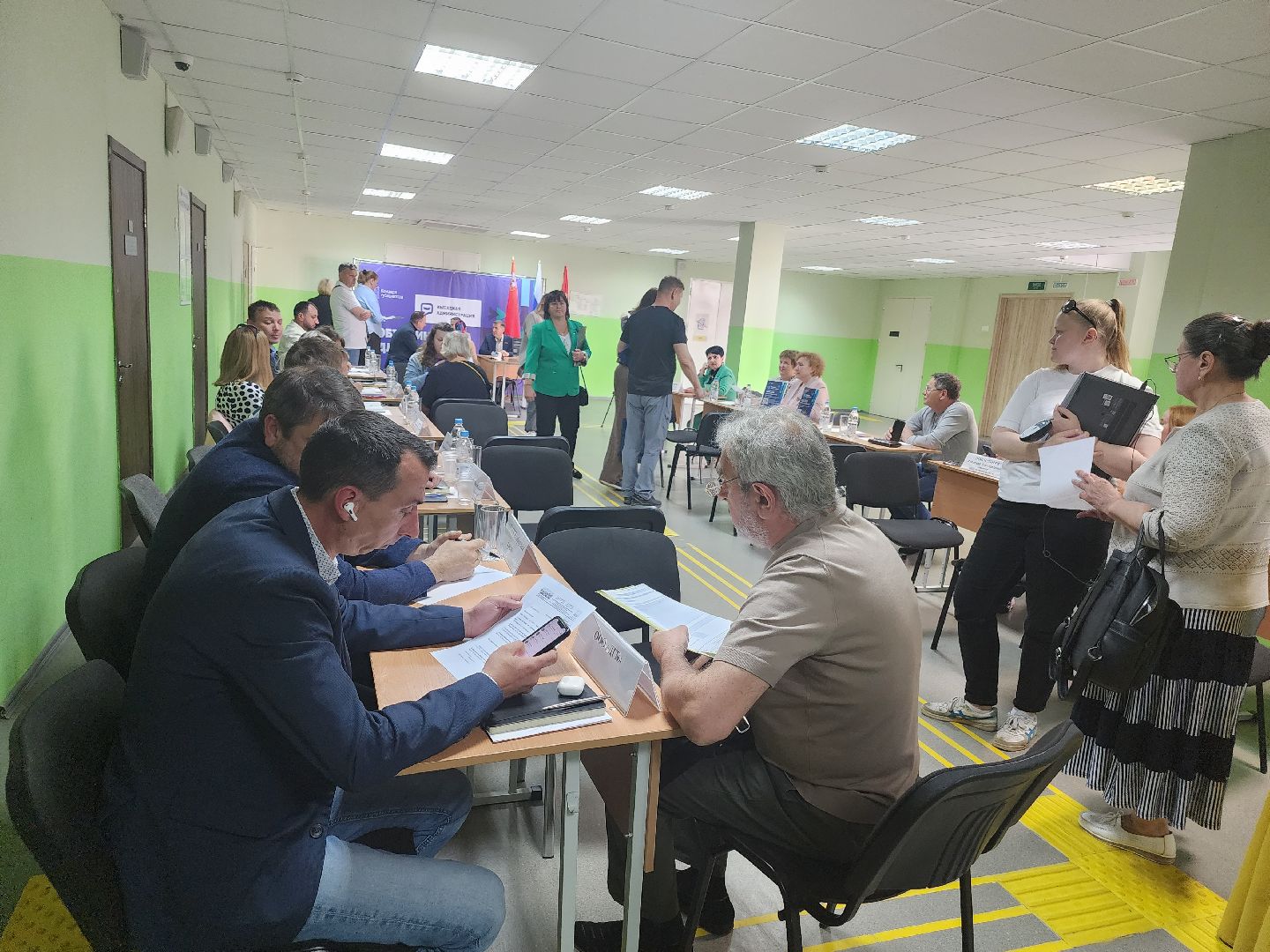 долгопрудный, выездная администрация, олег сотник, проспект ракетостроителей, 11 школа, контейнер для мусора,дезинфекция,