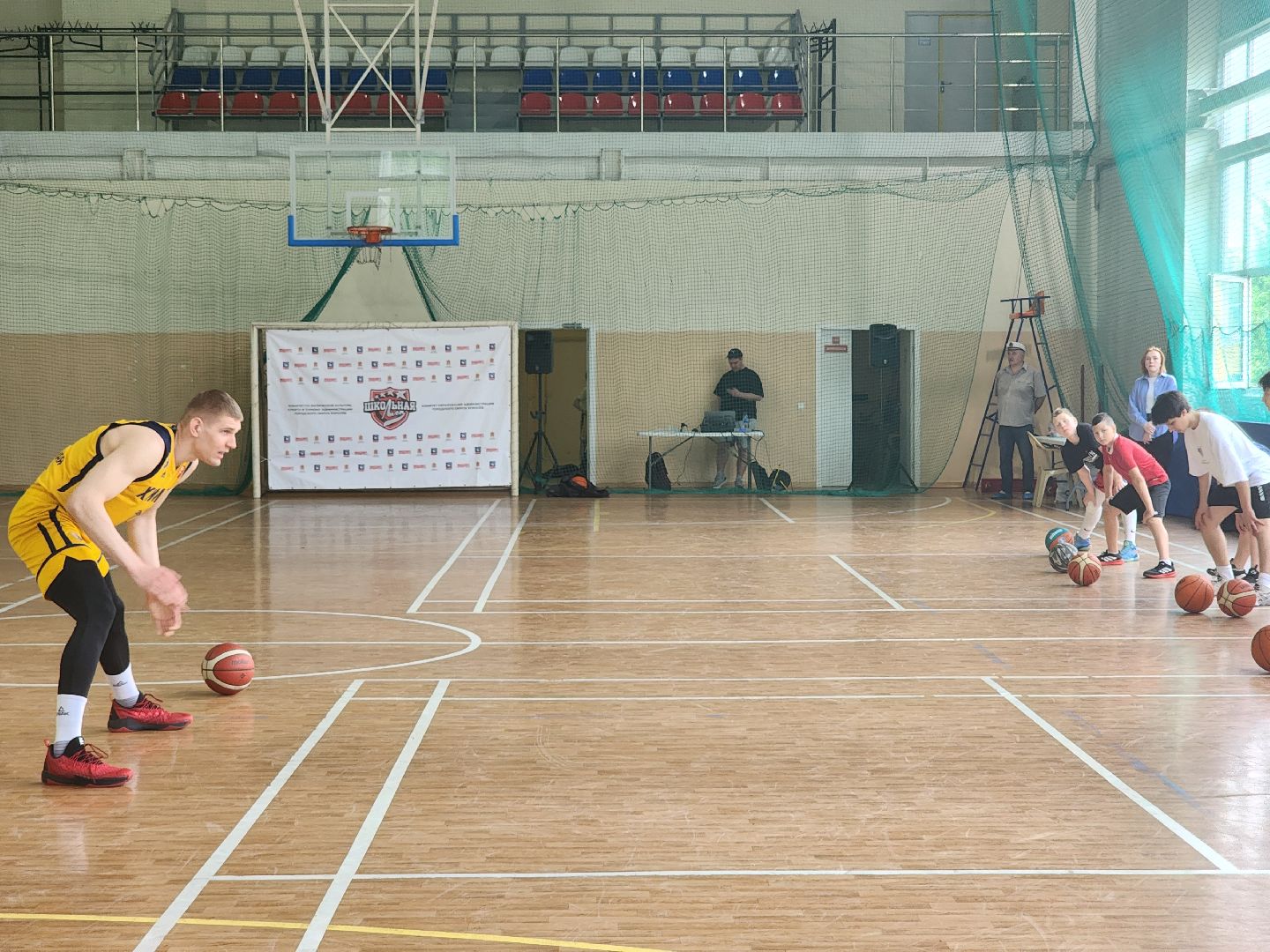 королёв, профессиональный баскетбол, стадион металлист в королеве, кирилл попов,