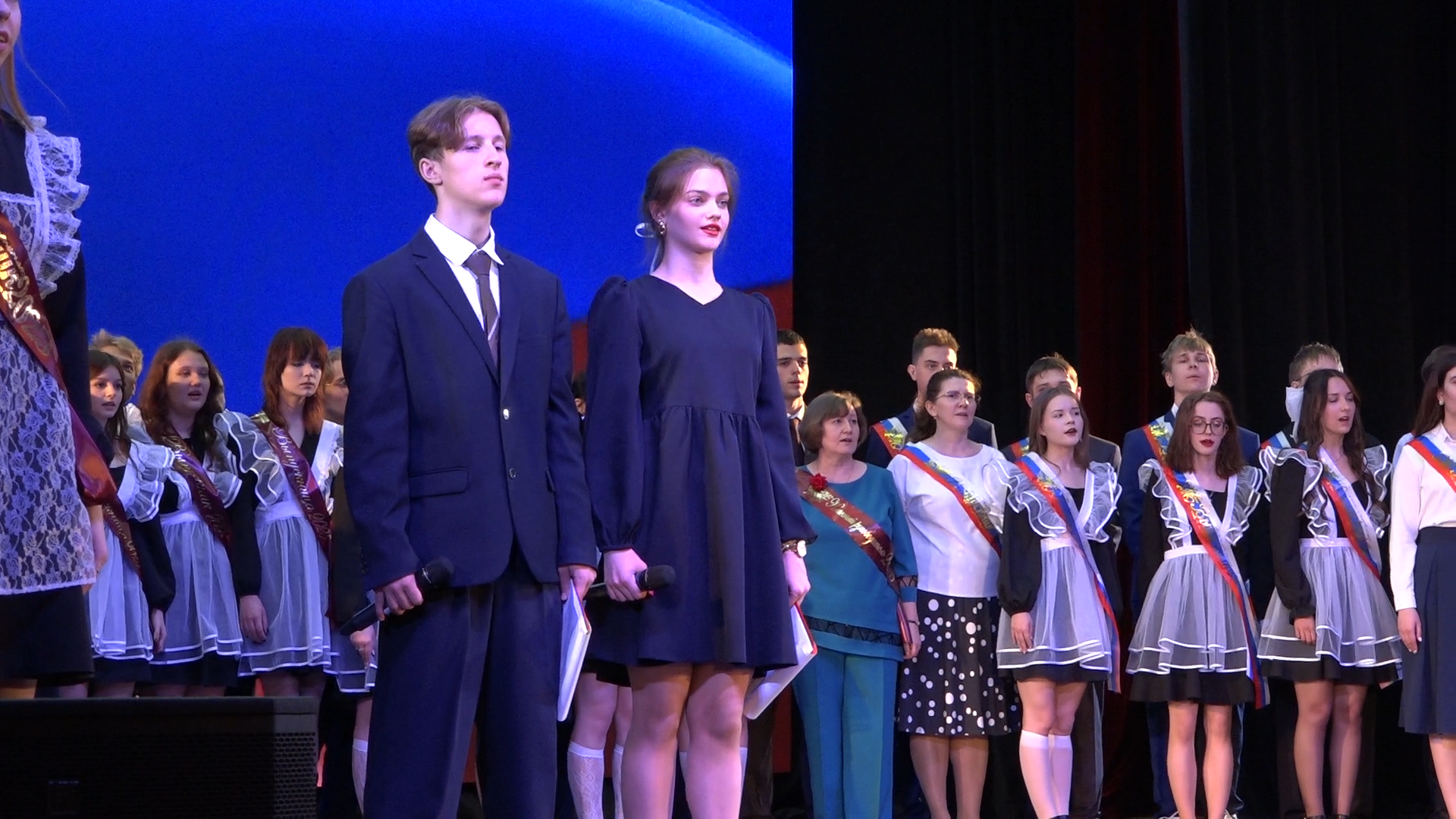 последний звонок 11 класс, школа имени попова, власиха поповка, школа попова валсиха,