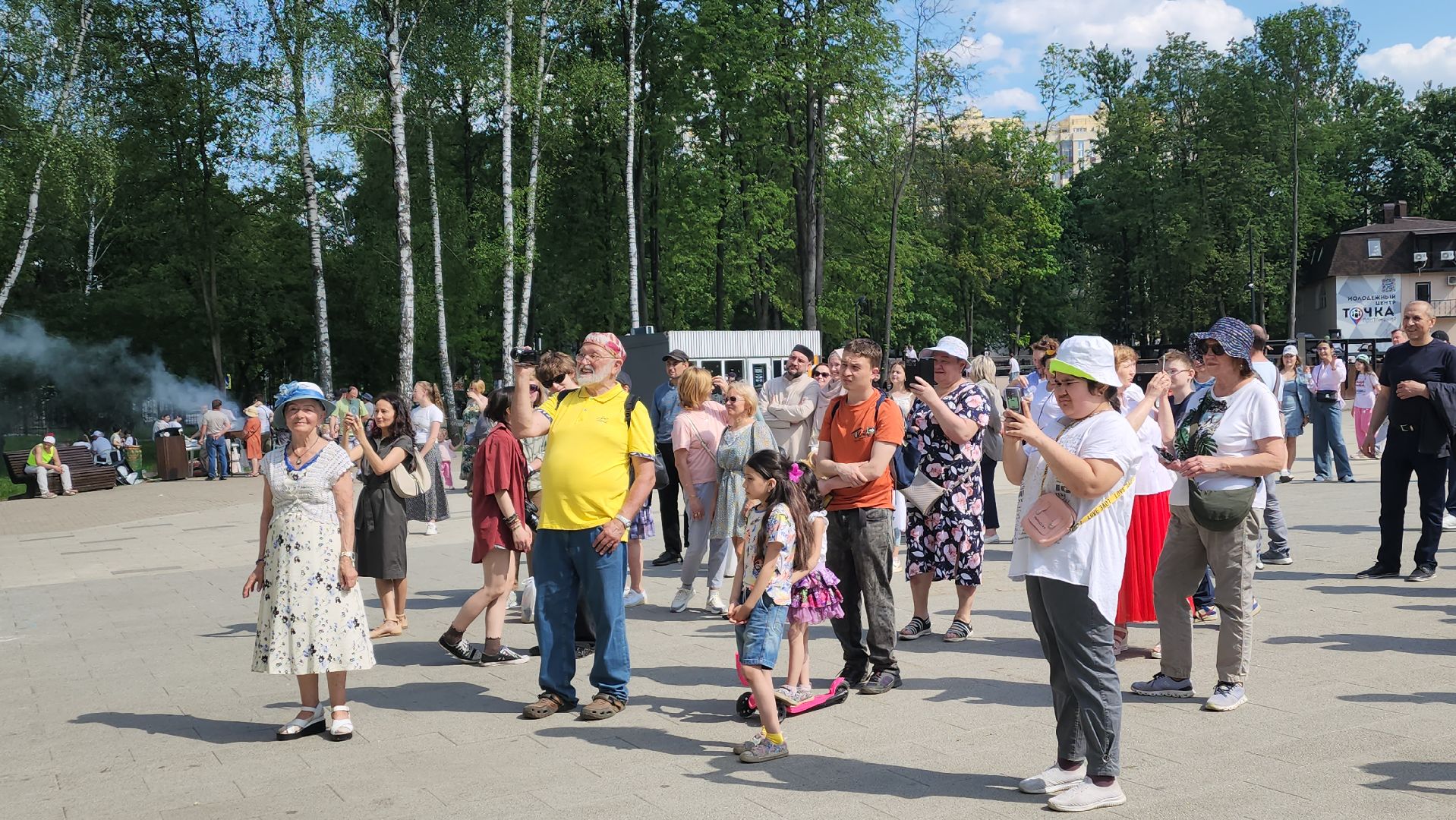 праздник в парке, национальные блюда, национальные костюмы, благотворительая акция, помощь бойцам сво,