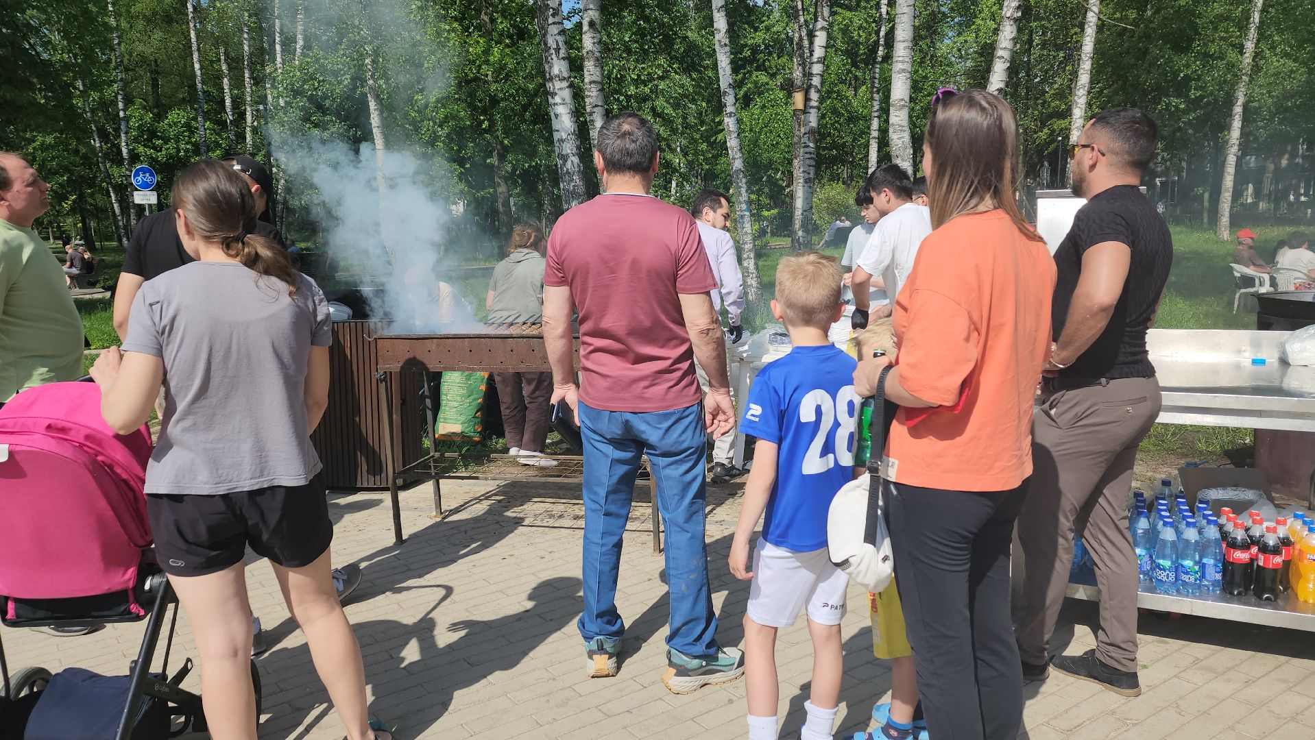 праздник в парке, национальные блюда, национальные костюмы, благотворительая акция, помощь бойцам сво,