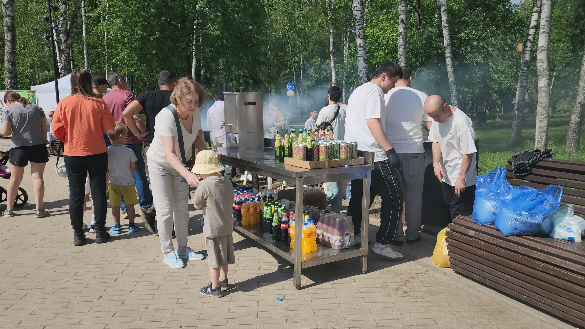 праздник в парке, национальные блюда, национальные костюмы, благотворительая акция, помощь бойцам сво,