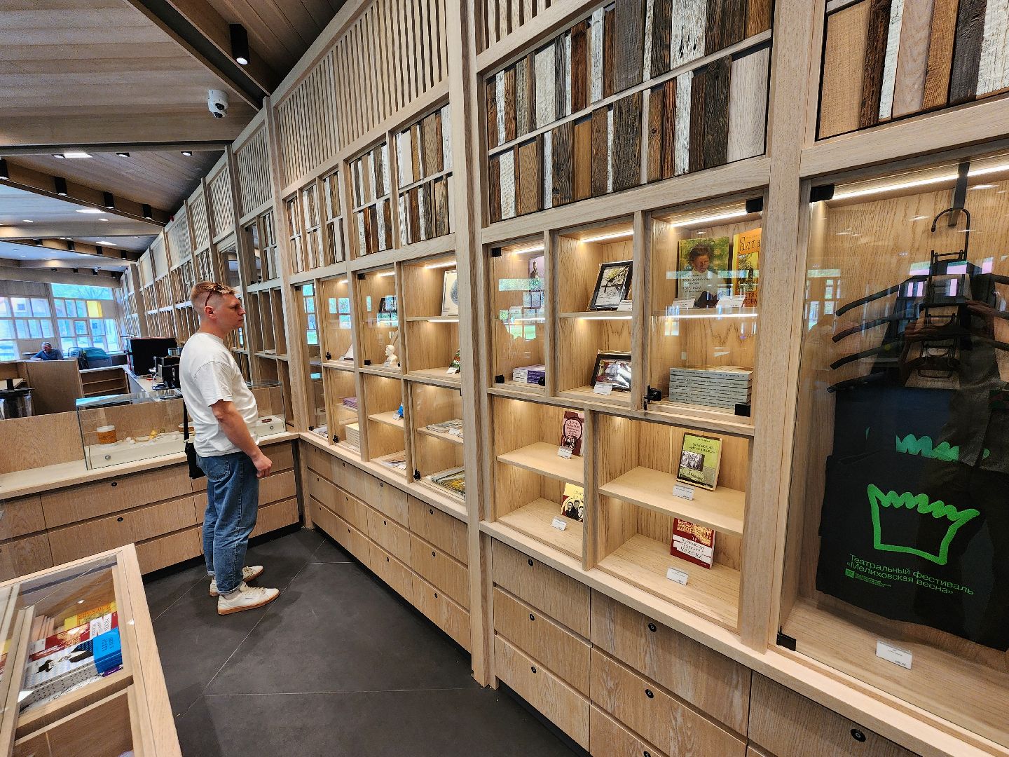 чехов, село мелихово, музей-заповедник, реконструкция, благоустройство, новый главный вход, визит-центр, билетные кассы, мини-кафе, зона ожидания, терминалы, сувенирный и книжный магазин, губернатор московской области,