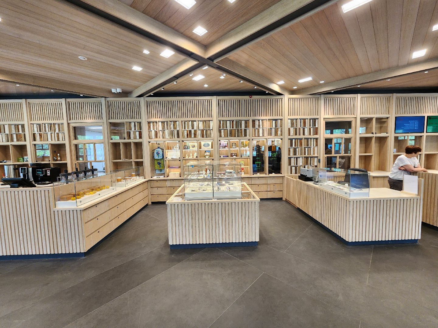 чехов, село мелихово, музей-заповедник, реконструкция, благоустройство, новый главный вход, визит-центр, билетные кассы, мини-кафе, зона ожидания, терминалы, сувенирный и книжный магазин, губернатор московской области,