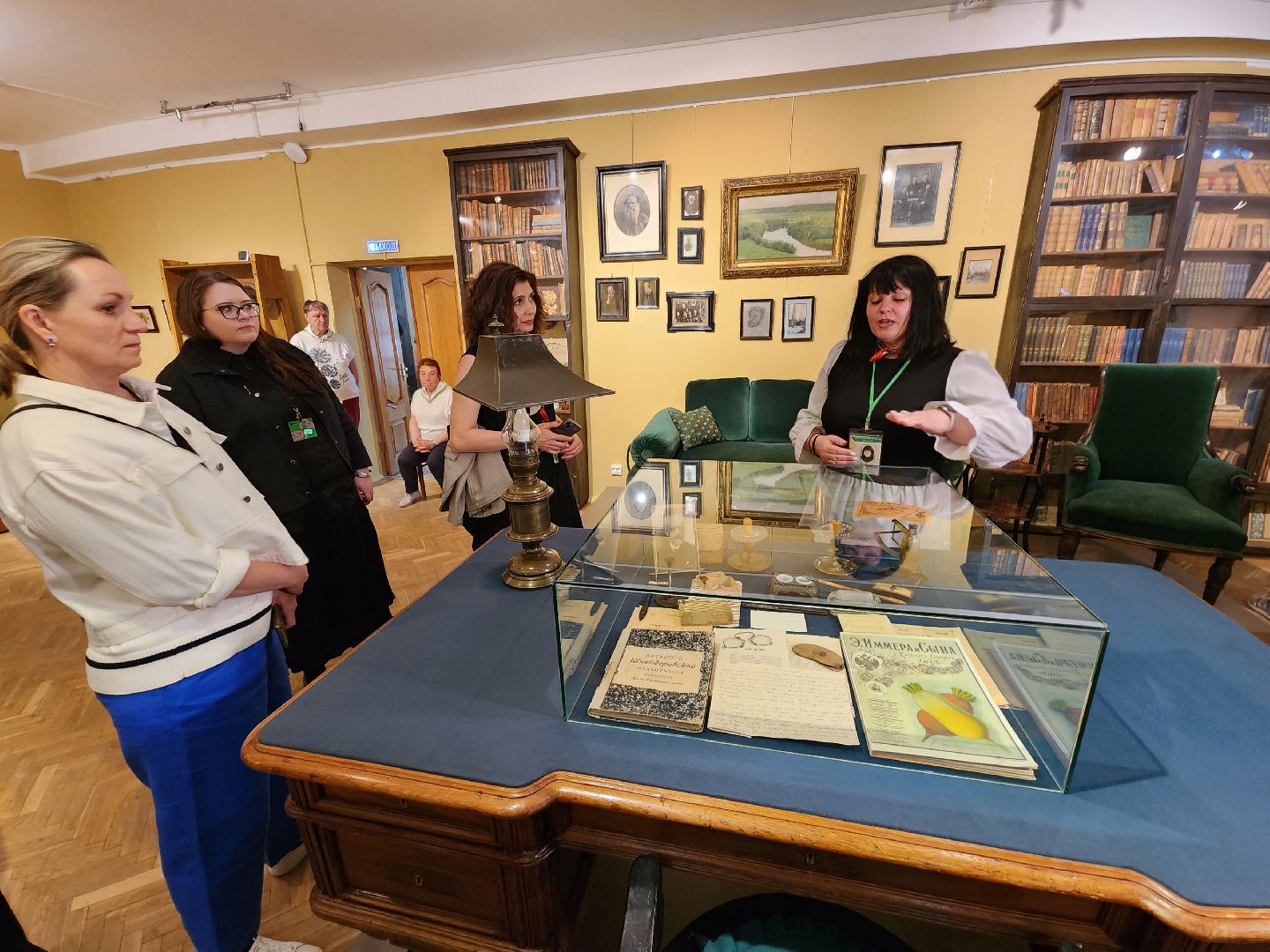 чехов, село мелихово, музей-заповедник, фестиваль мелиховская весна, никита михалков, академия, документальный фильм, спектакль метаморфозы святая простота, чехов писатель на все времена,обзорные экскурсии,