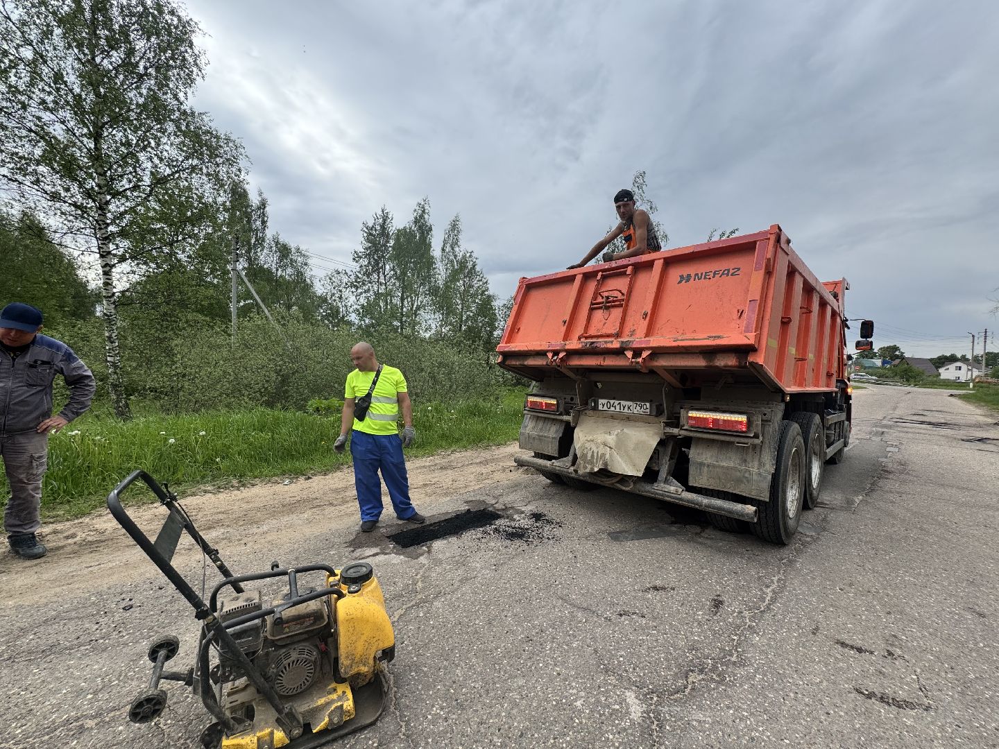 шаховская, ямочный ремон, ямочный ремонт дорог, коммунальная служба,