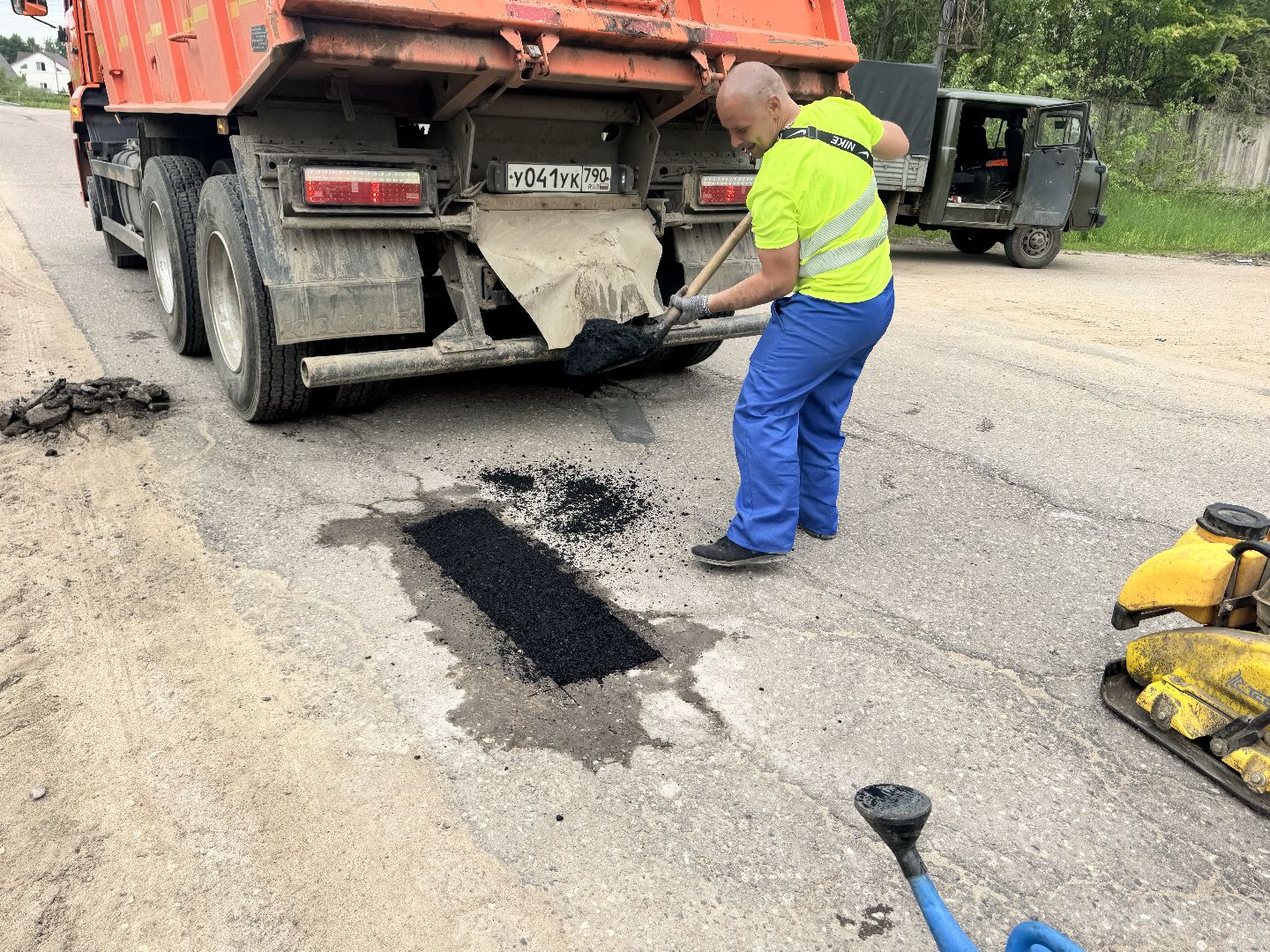 шаховская, ямочный ремон, ямочный ремонт дорог, коммунальная служба,