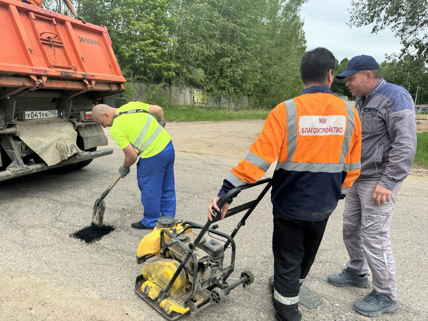 шаховская, ямочный ремон, ямочный ремонт дорог, коммунальная служба,
