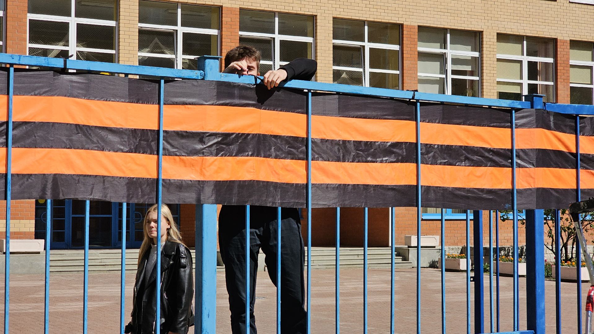 Георгиевская лента, школьники, 9 Мая, Дзержинский