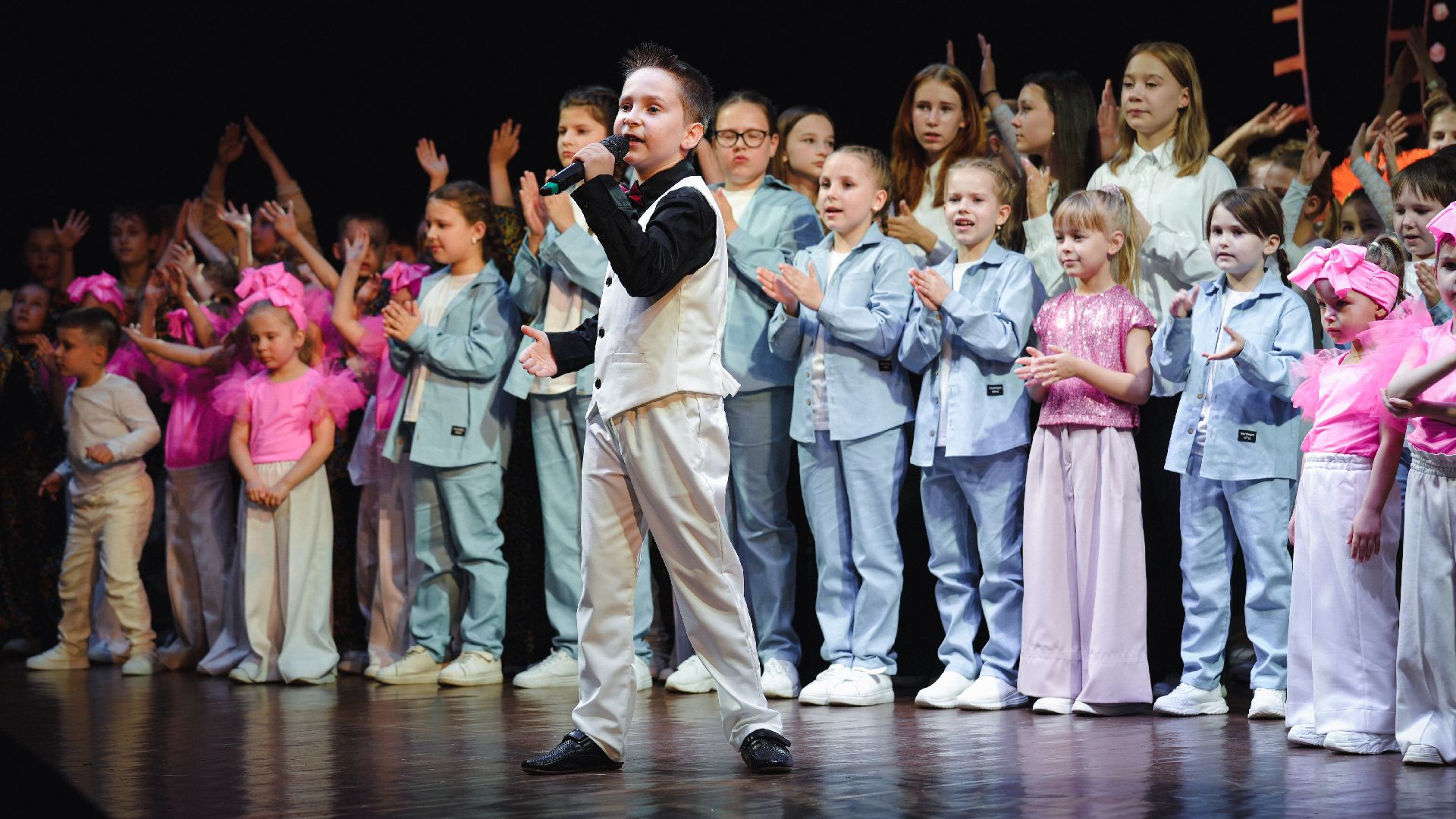 премия,   отчетный концерт,