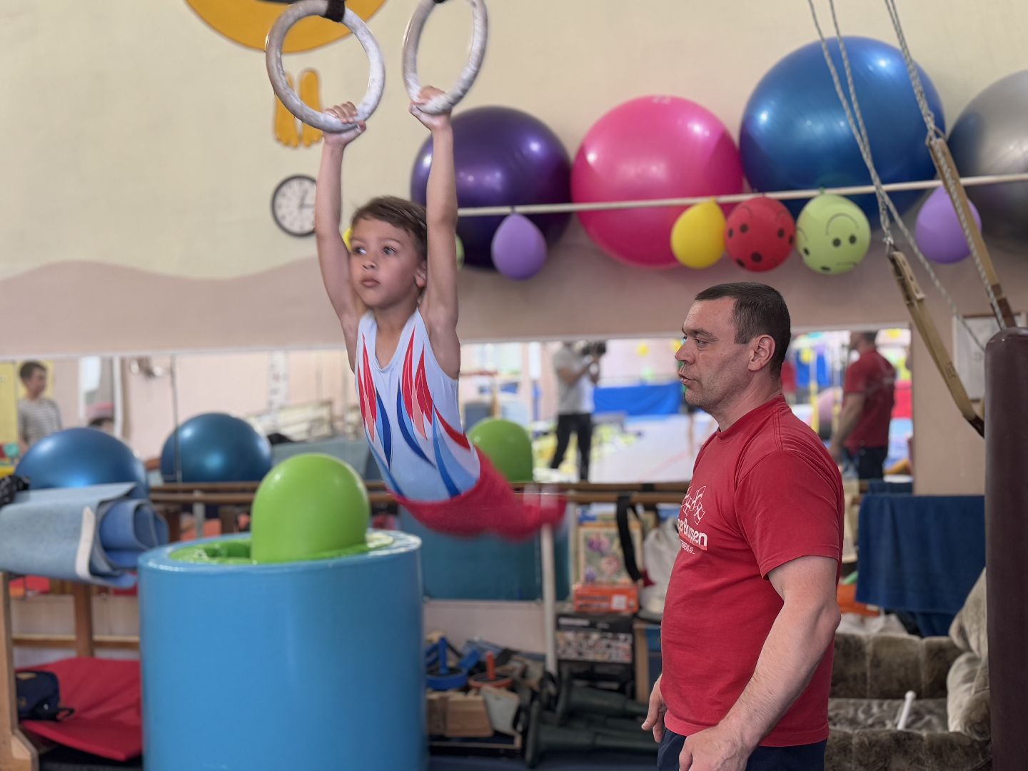 спортивная гимнастика, балашиха, книга рекордов россии, марк маилян, центр гимнастики смайл,