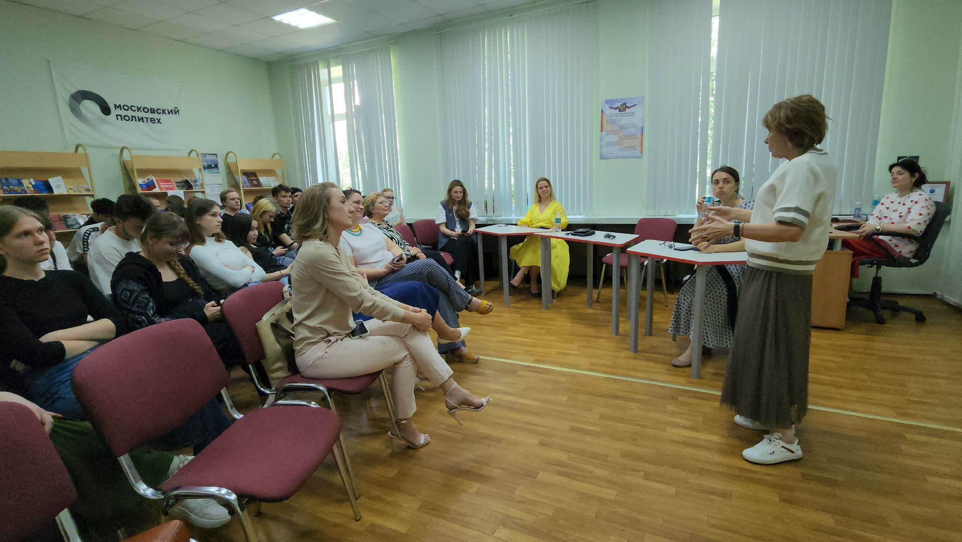 ивантеевка, студенты, креативная индустрия, нежный бизнес, круглый стол, поддержка бизнеса, новые практики, молодежь, решение проблем,вертикалки,