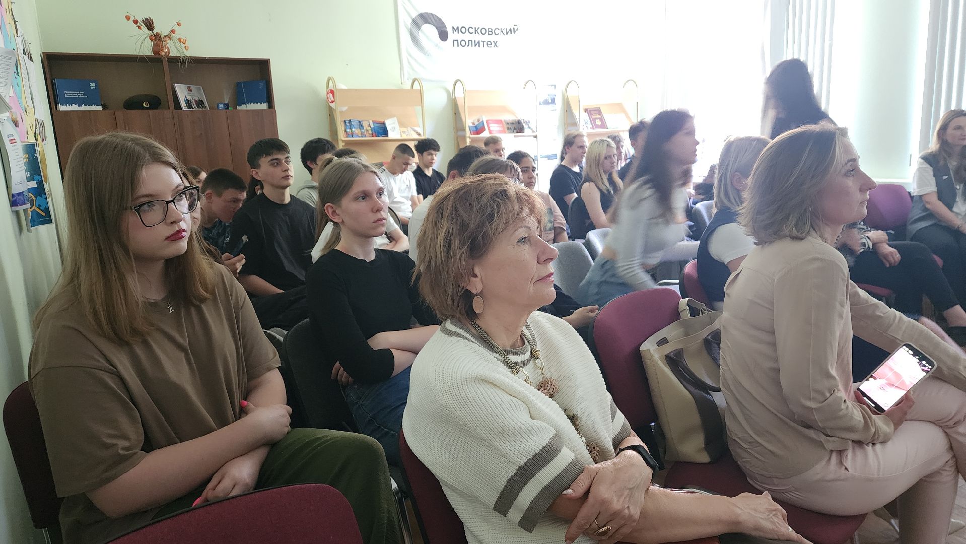 ивантеевка, студенты, креативная индустрия, нежный бизнес, круглый стол, поддержка бизнеса, новые практики, молодежь, решение проблем,вертикалки,