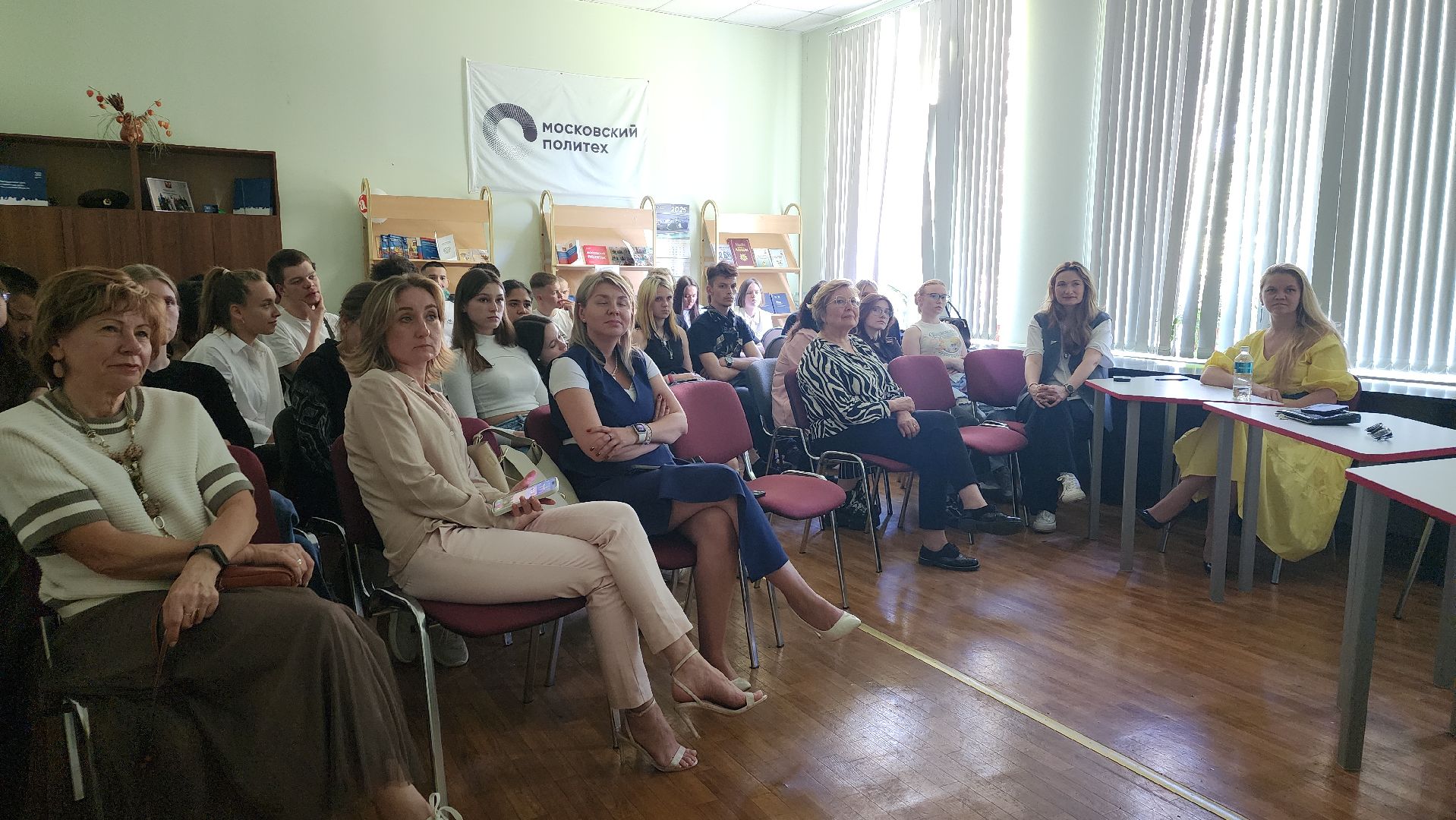 ивантеевка, студенты, креативная индустрия, нежный бизнес, круглый стол, поддержка бизнеса, новые практики, молодежь, решение проблем,вертикалки,