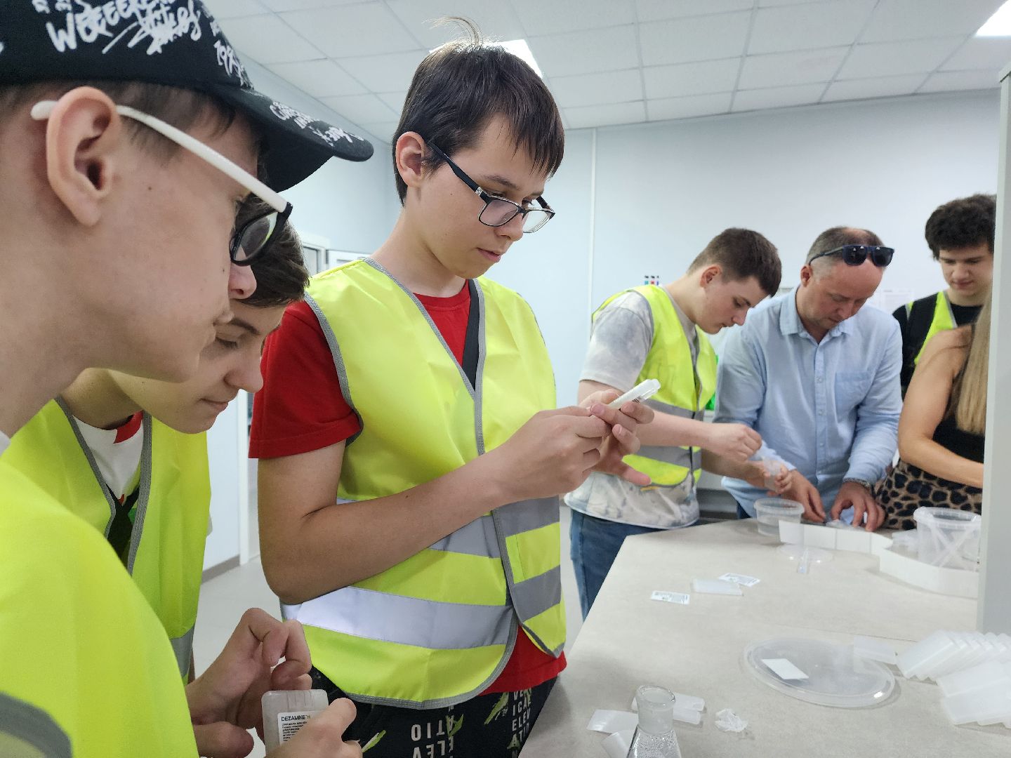 красноармейск, городской округ пушкинский, экскурсия для школьников, производство бытовой химии,