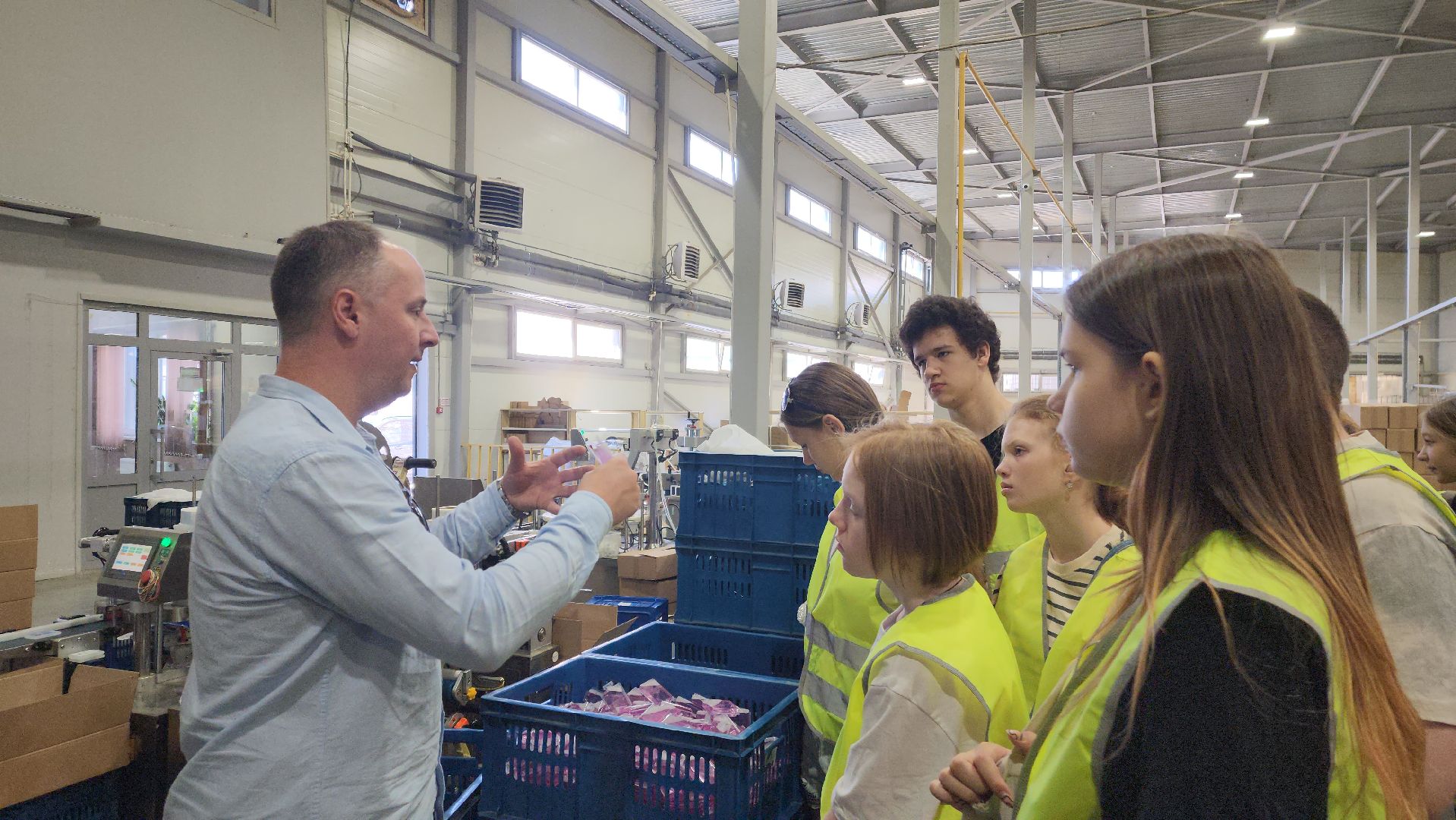 красноармейск, городской округ пушкинский, экскурсия для школьников, производство бытовой химии,