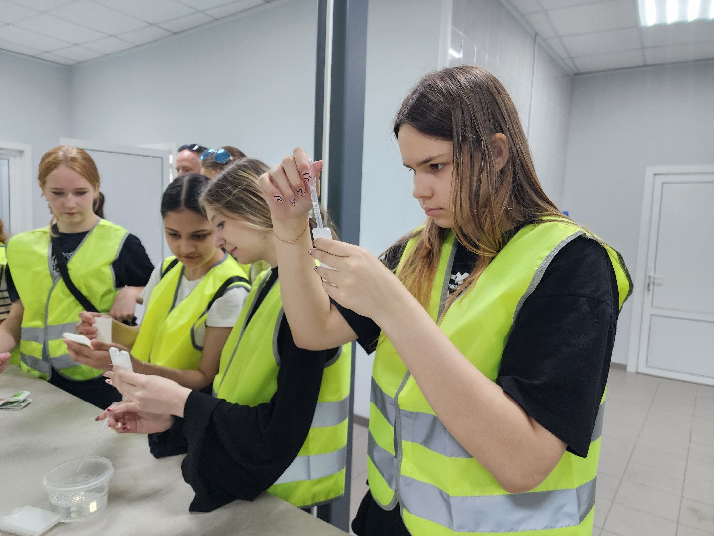 красноармейск, городской округ пушкинский, экскурсия для школьников, производство бытовой химии,