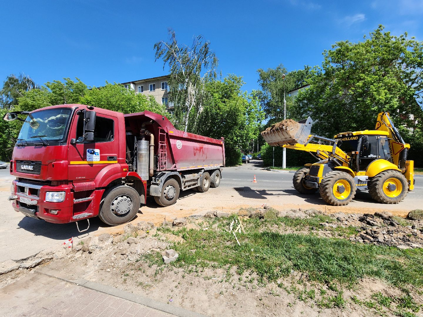 чехов, улица мира,  ремонт дороги, строительство тротуара, дорожные работы, парковки,  автостоянка, детская поликлиника, чеховская больница, госпрограмма московской области, благоустройство,