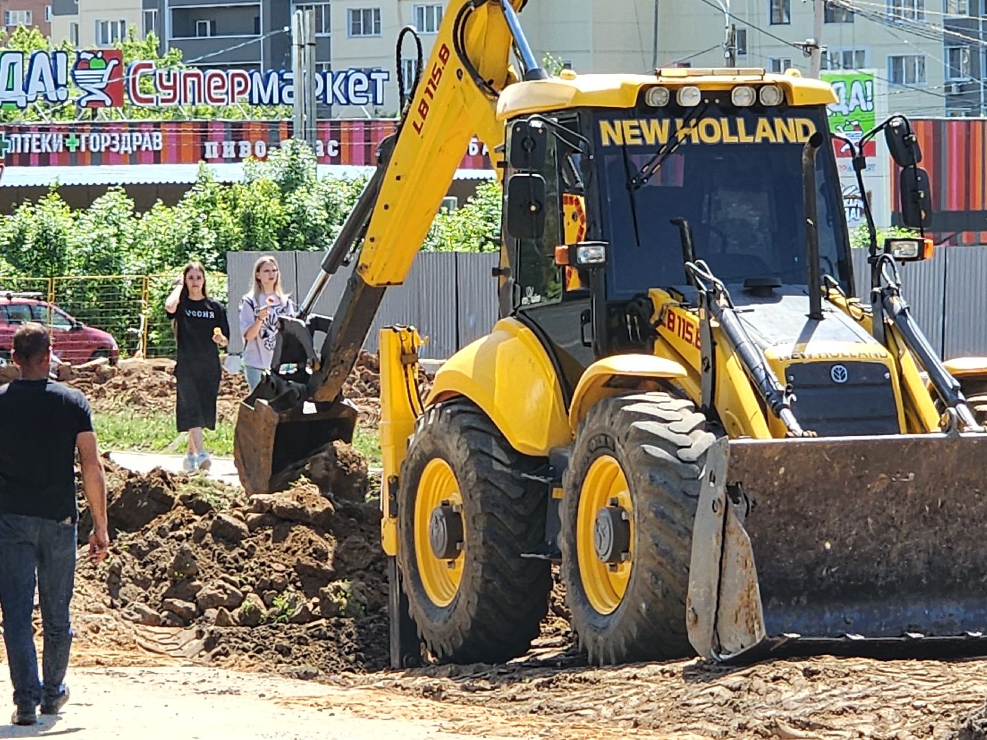 чехов, улица мира,  ремонт дороги, строительство тротуара, дорожные работы, парковки,  автостоянка, детская поликлиника, чеховская больница, госпрограмма московской области, благоустройство,